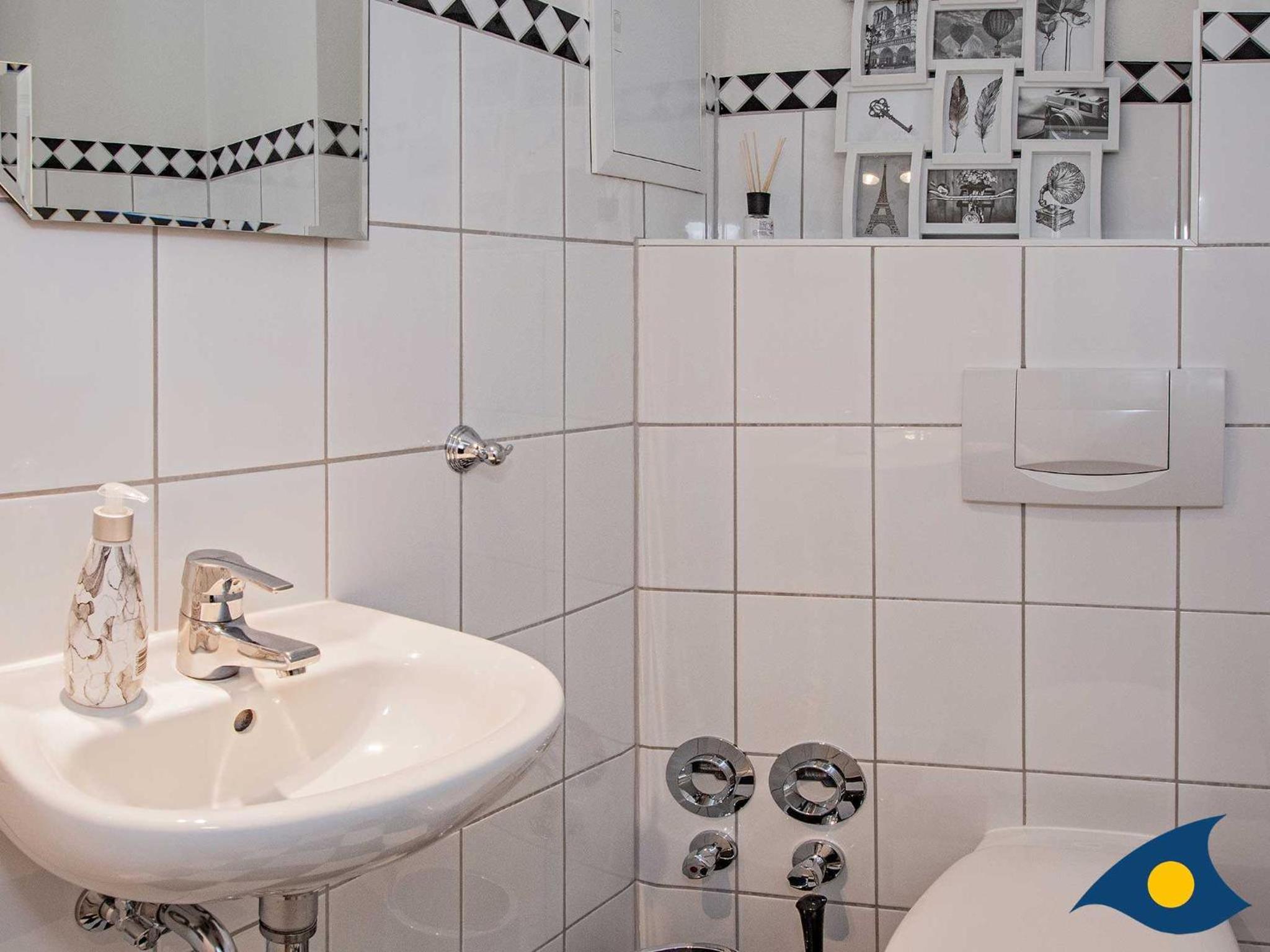 Two-Bedroom Apartment with Terrace photo 2