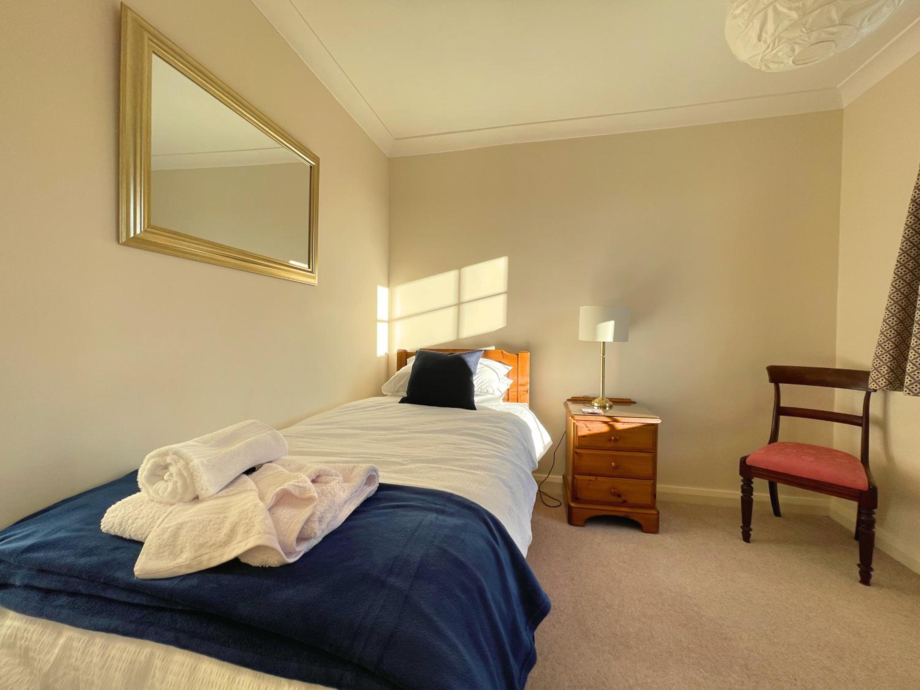 Four-Bedroom House photo 3