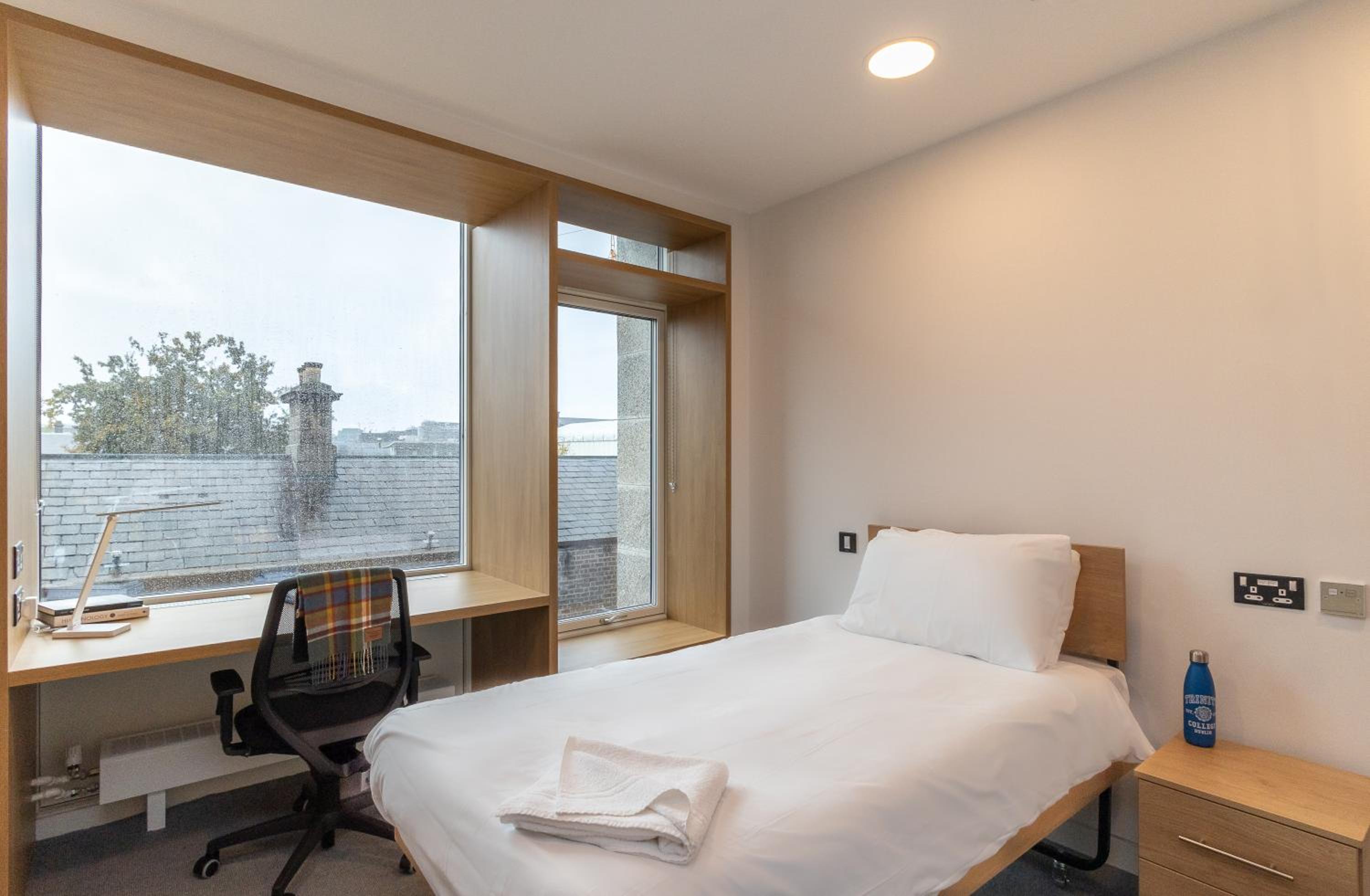 Single Room with Bathroom photo 1