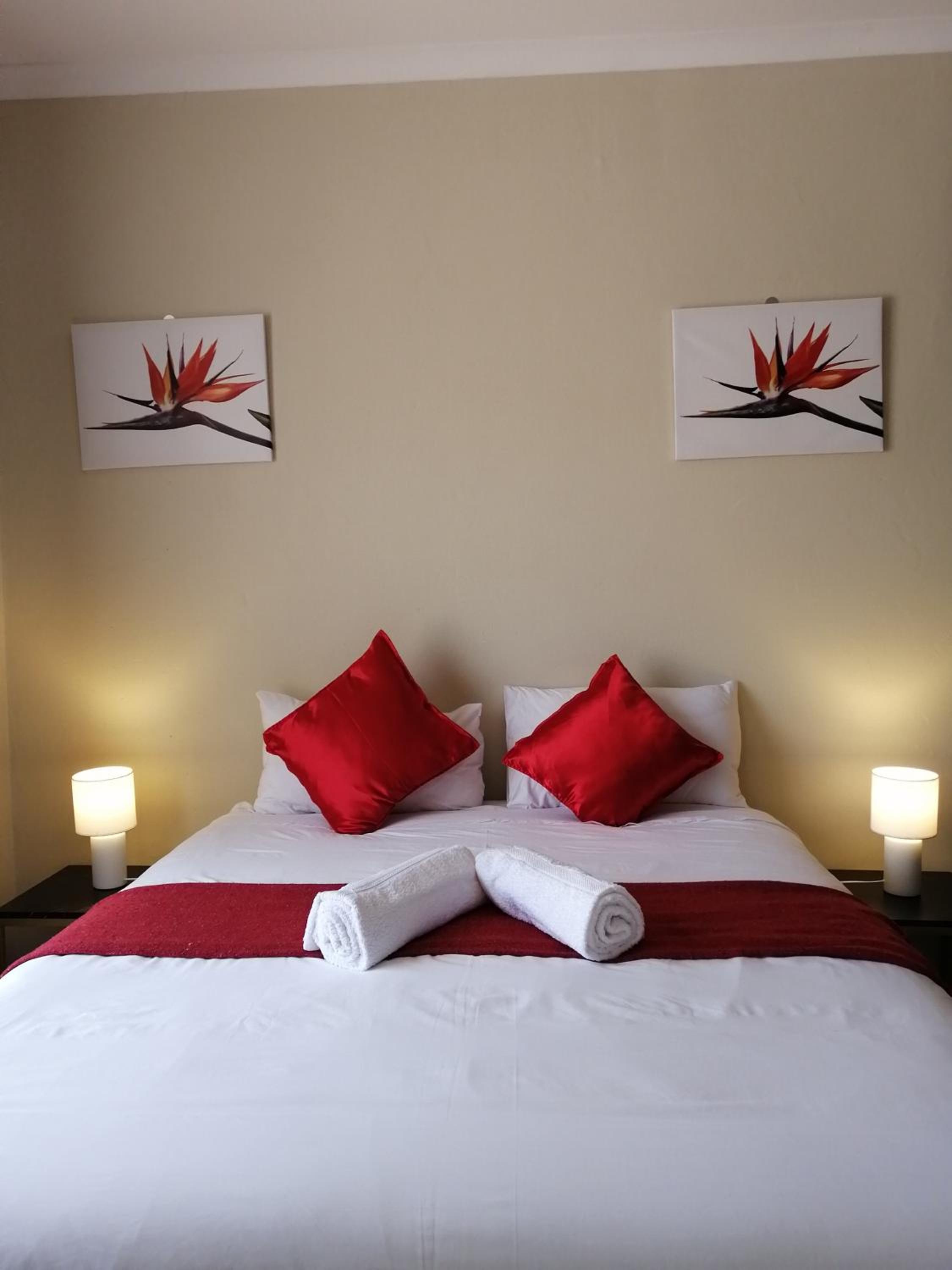 Two-Bedroom Apartment - Photo 1