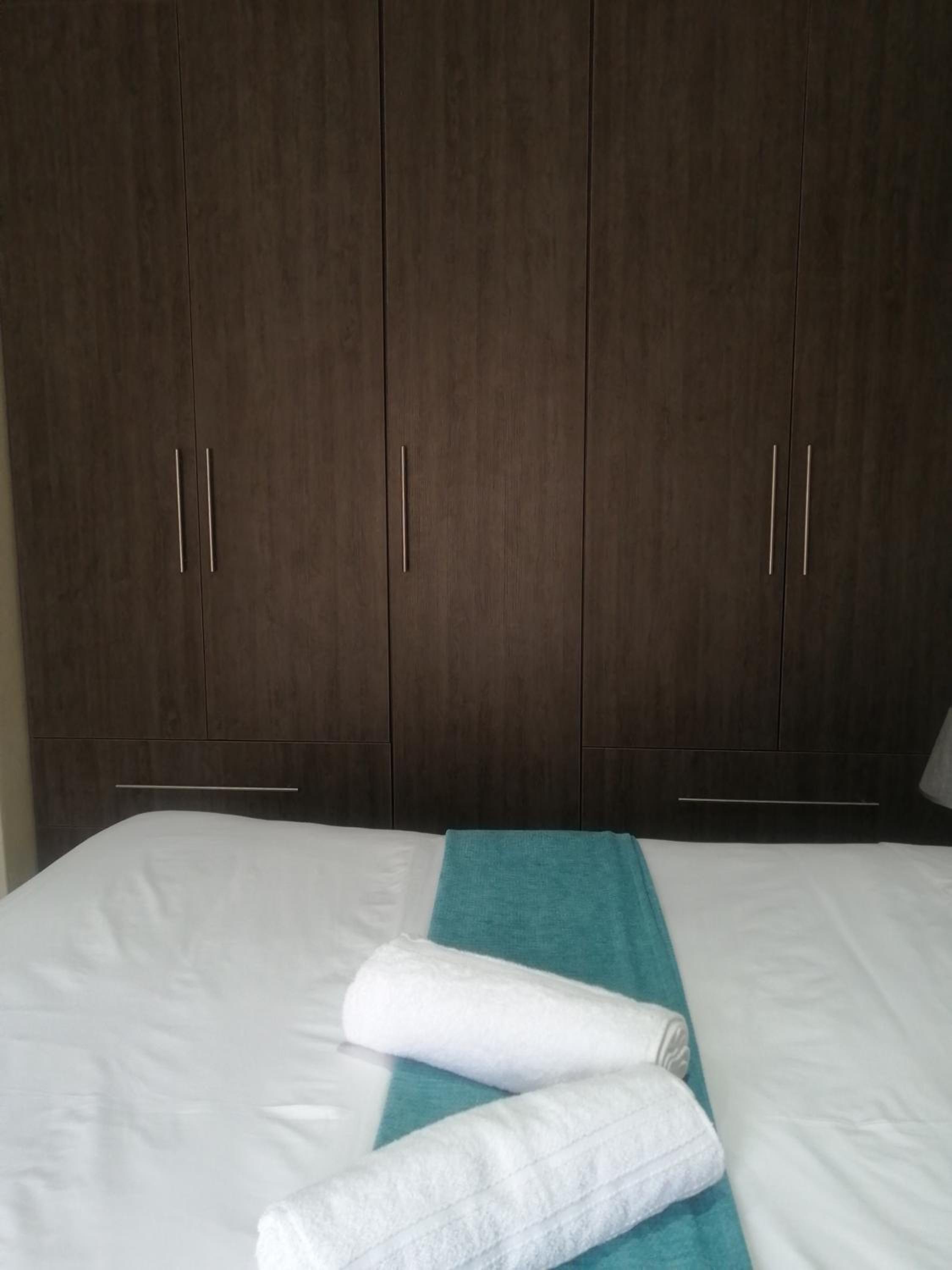 Two-Bedroom Apartment - Photo 5