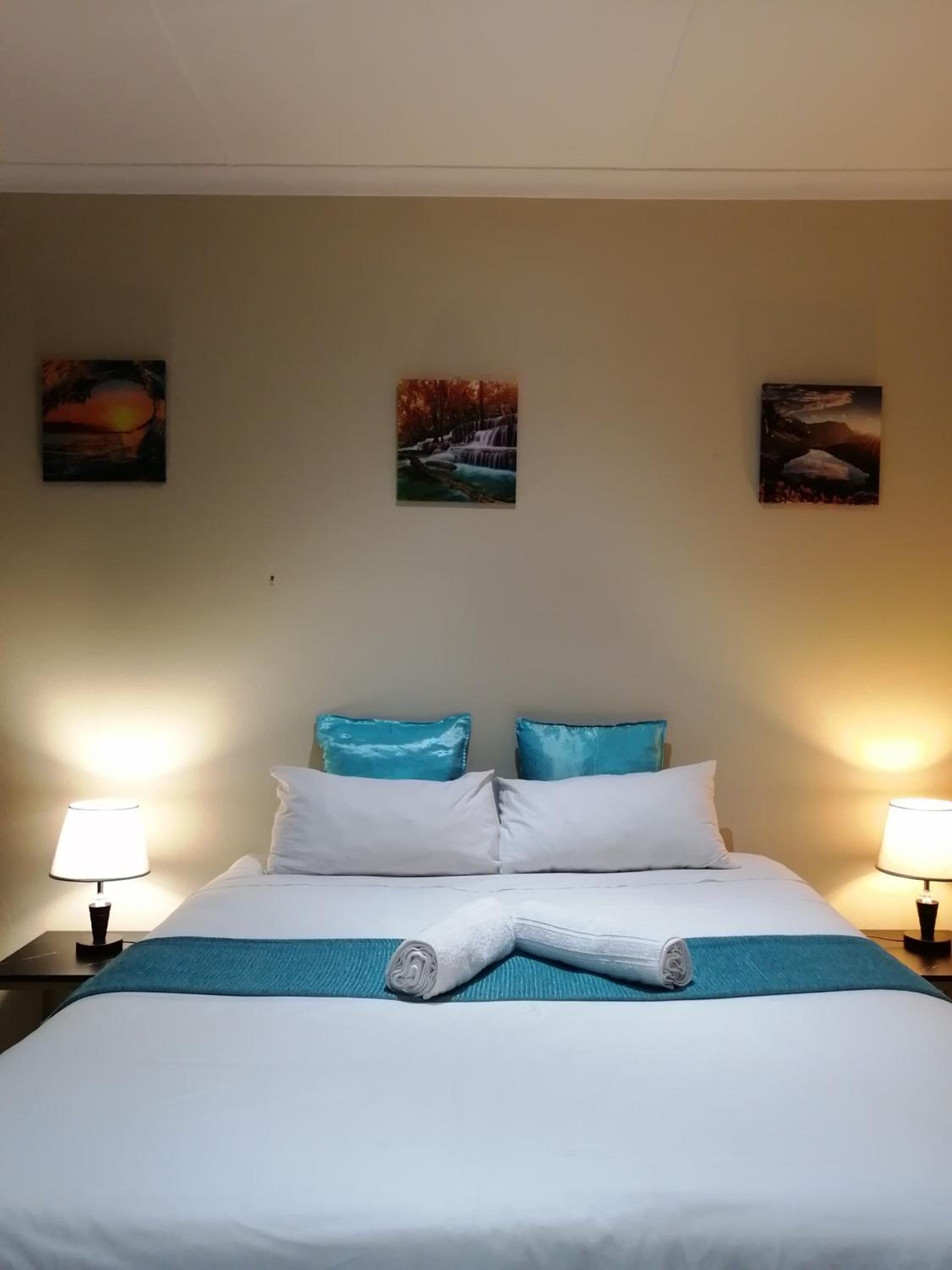 Two-Bedroom Apartment - Photo 4