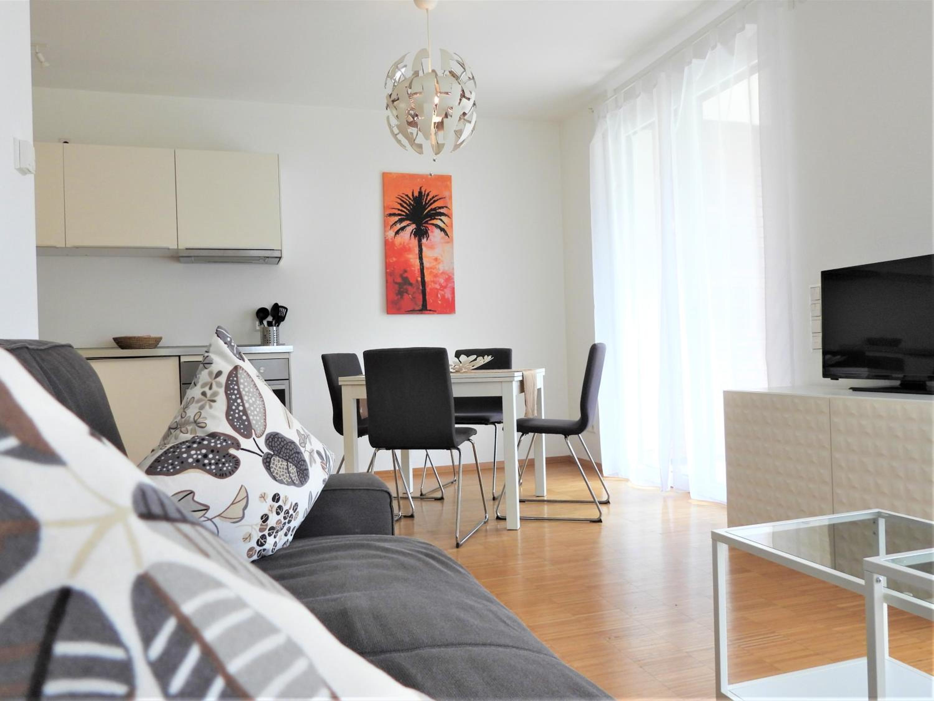 One-Bedroom Apartment E1 photo 2