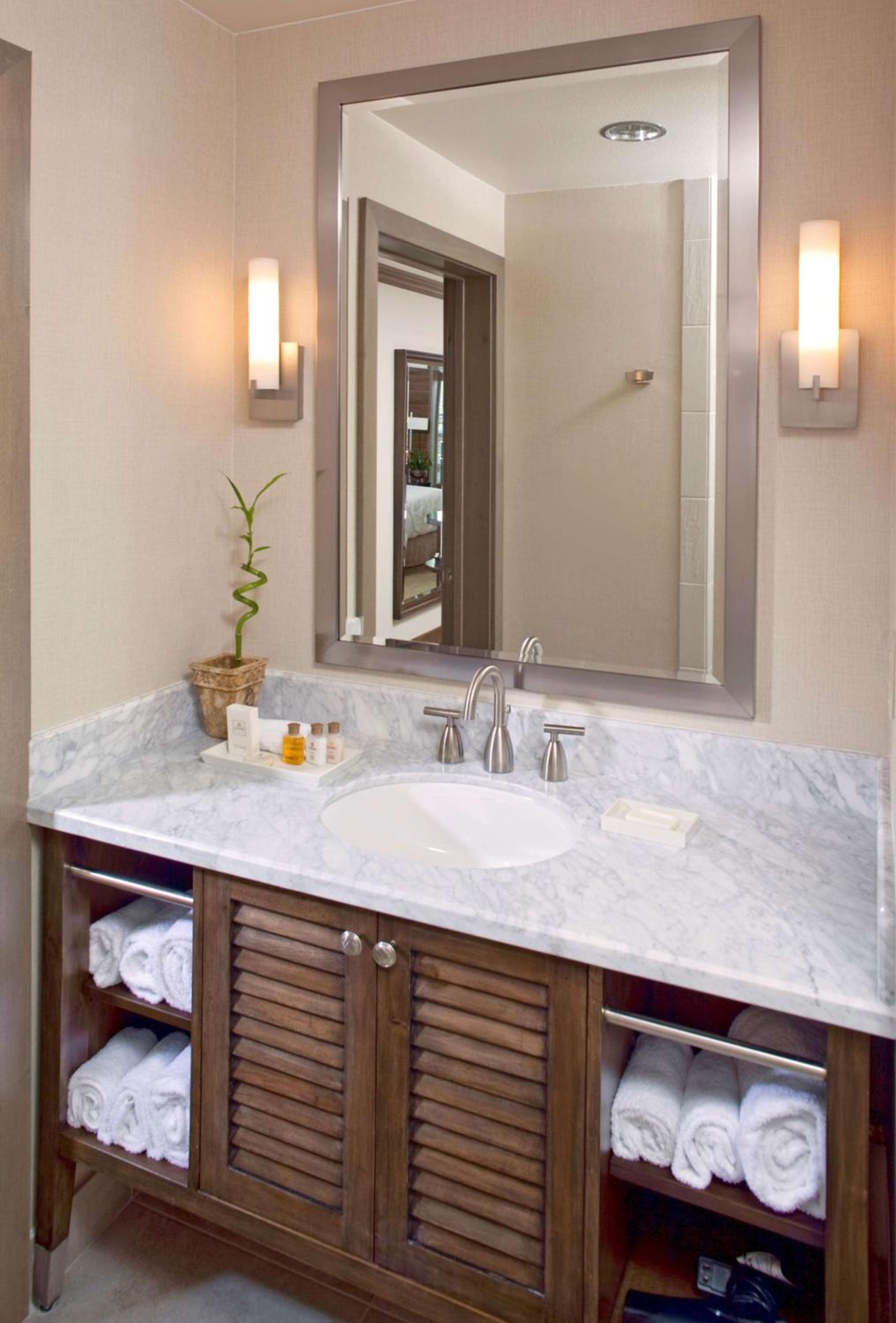 Queen Room with Two Queen Beds with Water View - Photo 3