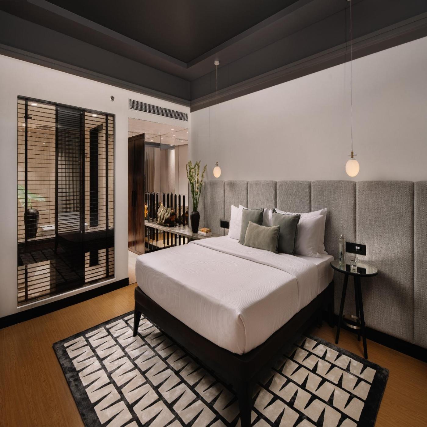 THE APARTMENT – Two Premium Bedrooms with Kitchenette - Complimentary 04 Pieces Laundry (Per Day), Lounge Access Happy hours between 07:00 pm to 08:00 pm, 15 Min Foot Massage, Late check-out Upto 3 Hrs Subject to availability - Photo 4
