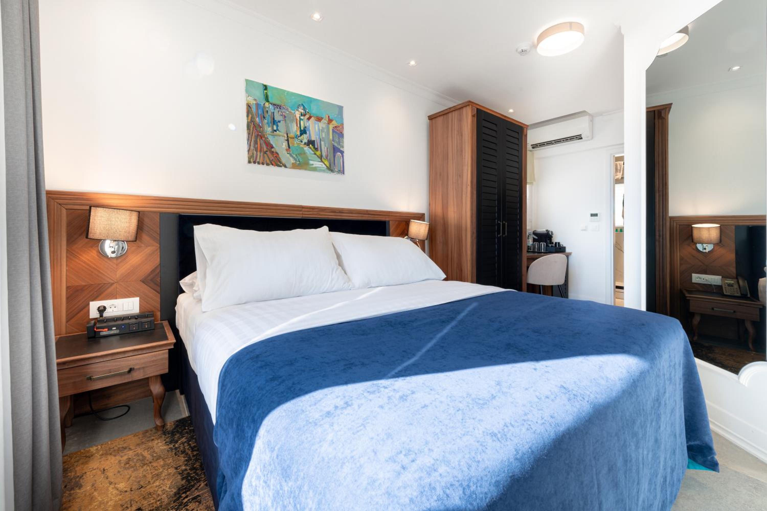Standard Room photo 3