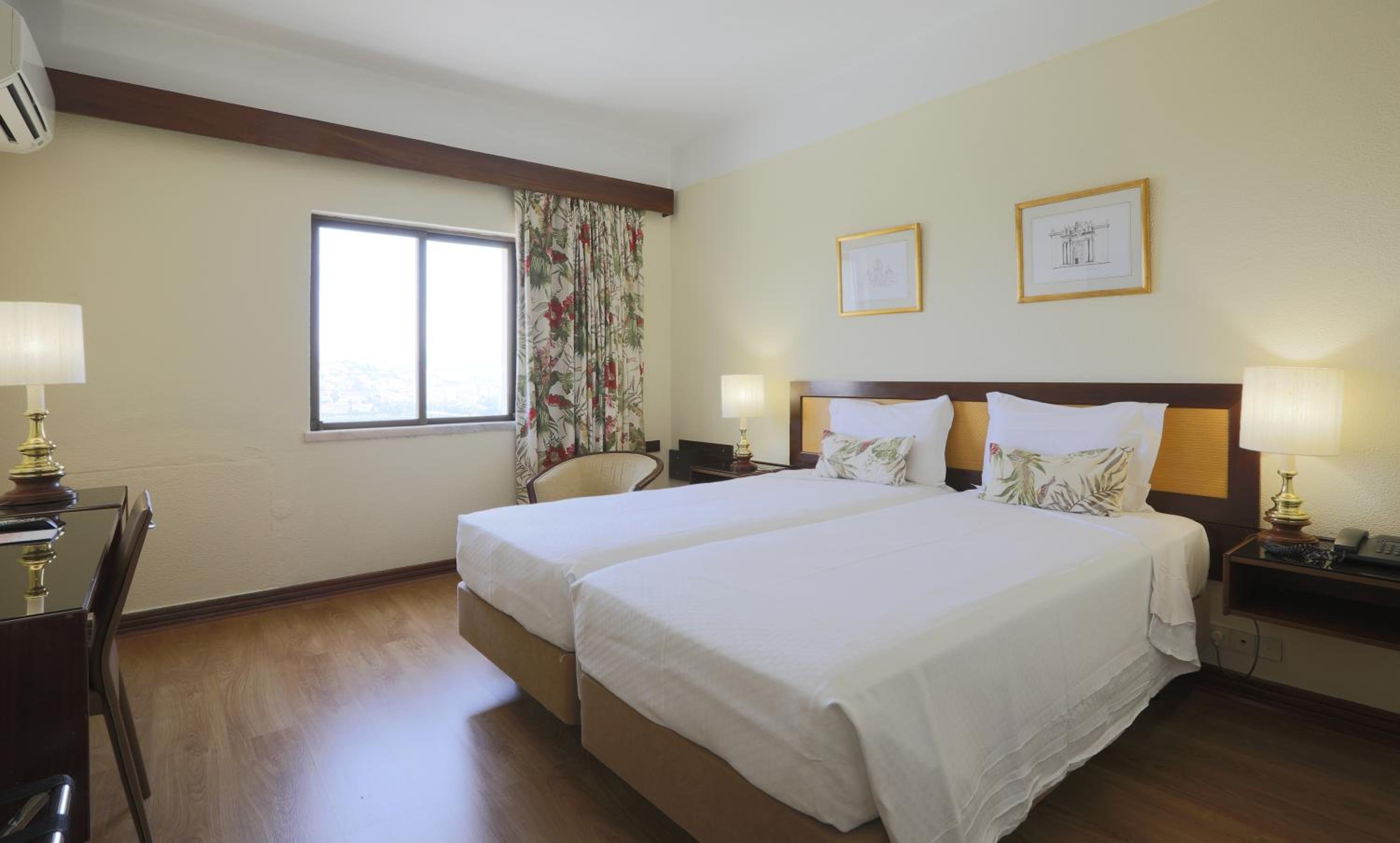 Double or Twin Room - Photo 15