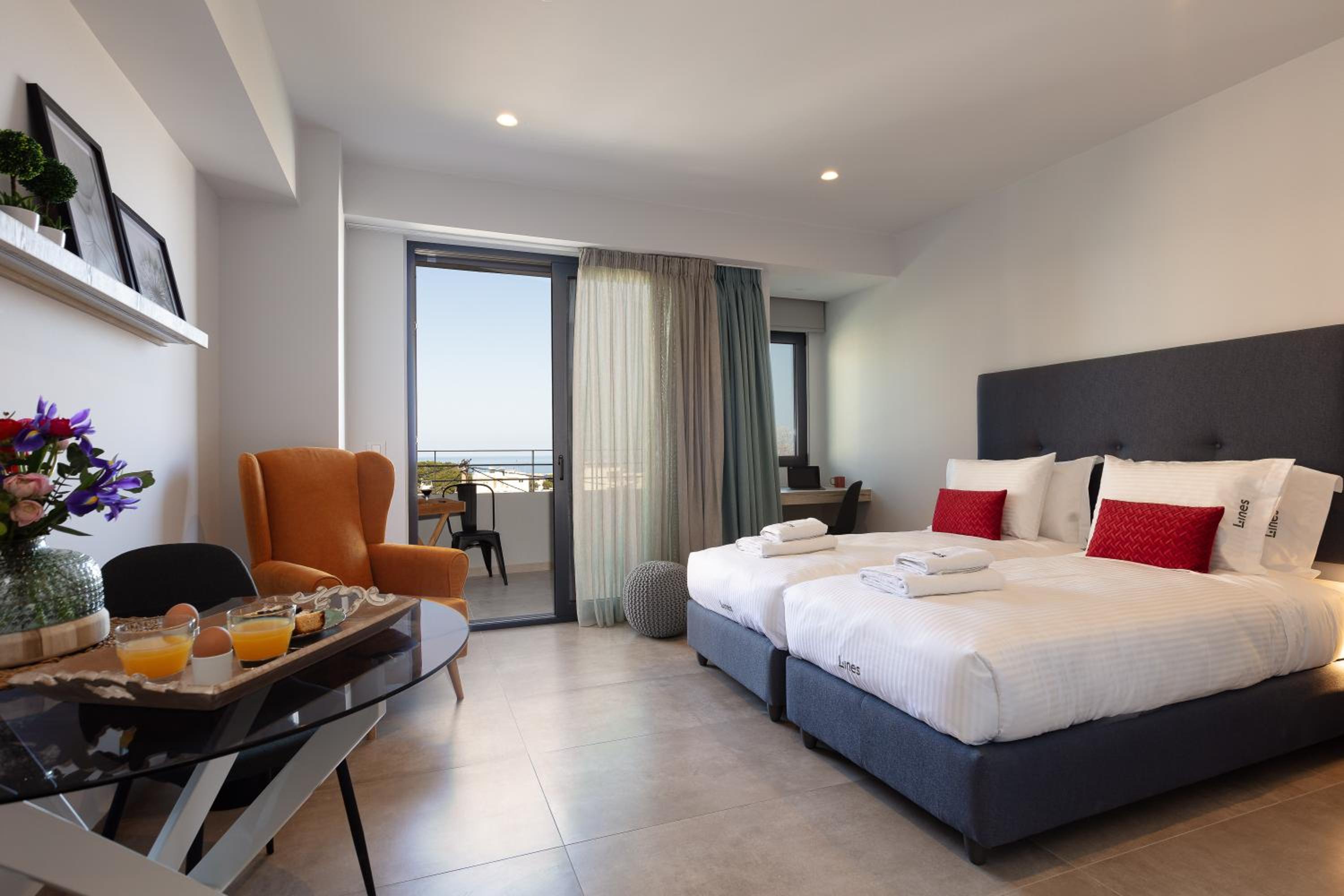 Standard Double or Twin Room - Photo 10