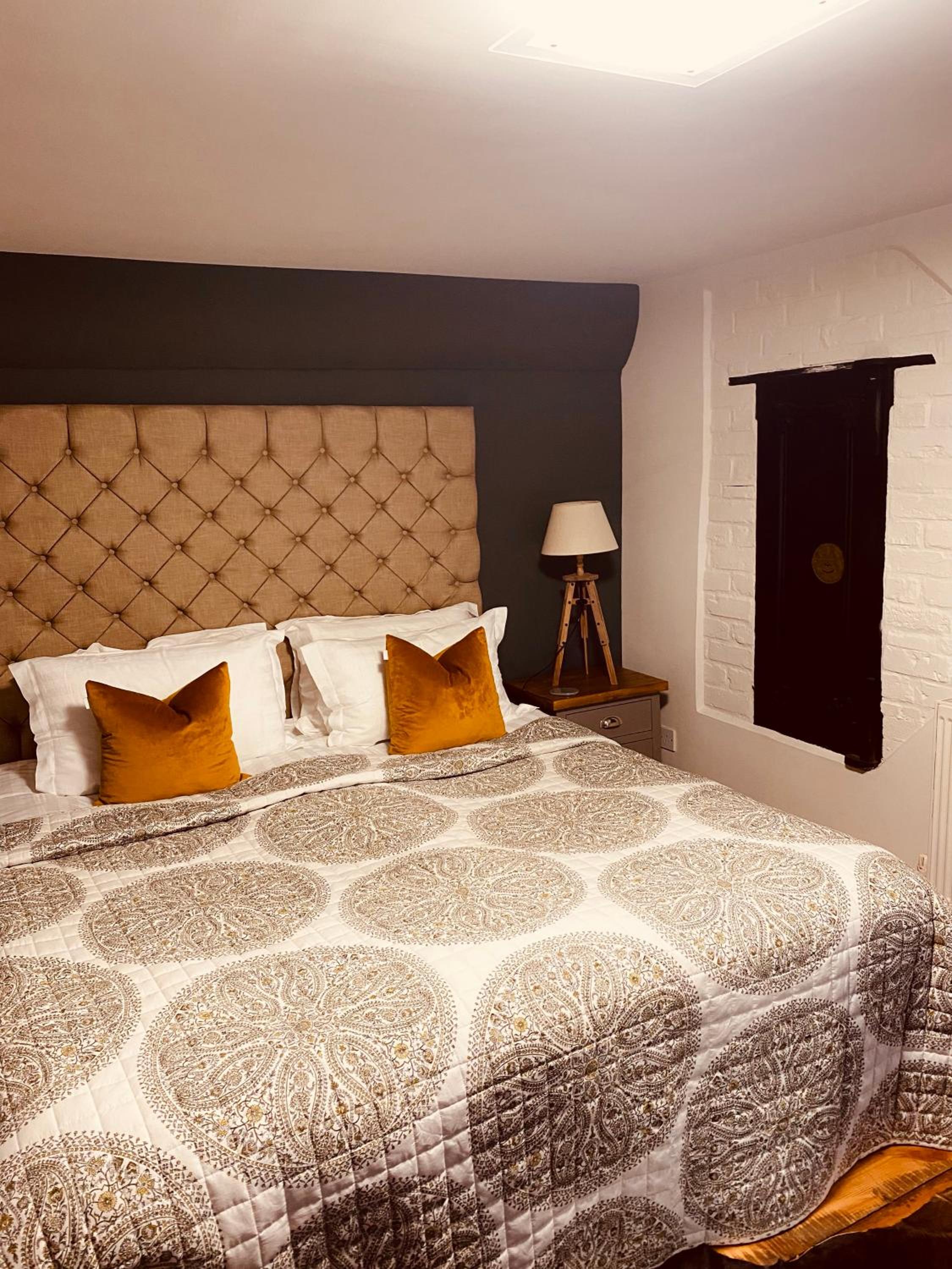 Deluxe Double Room - Photo 13