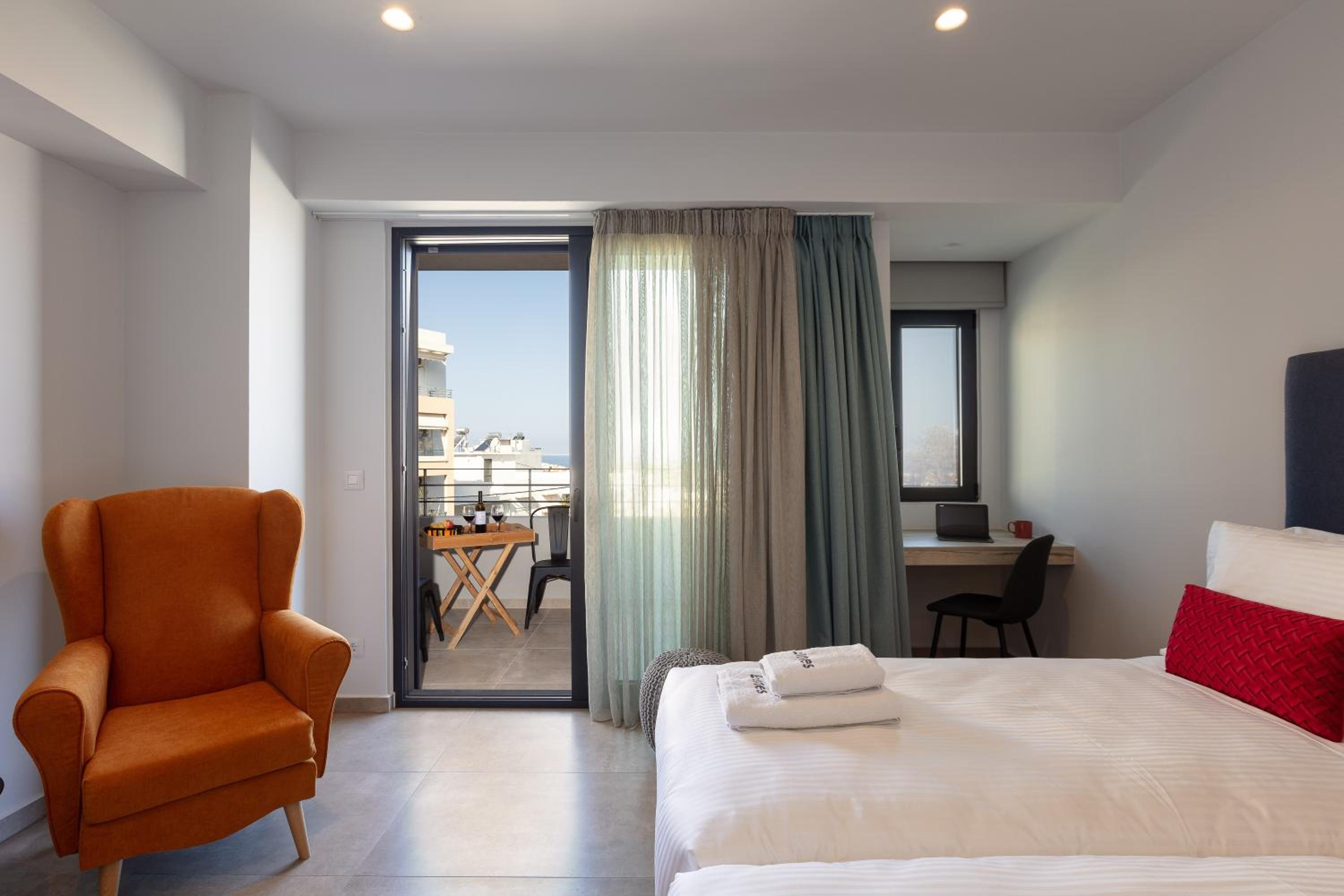 Standard Double or Twin Room - Photo 20