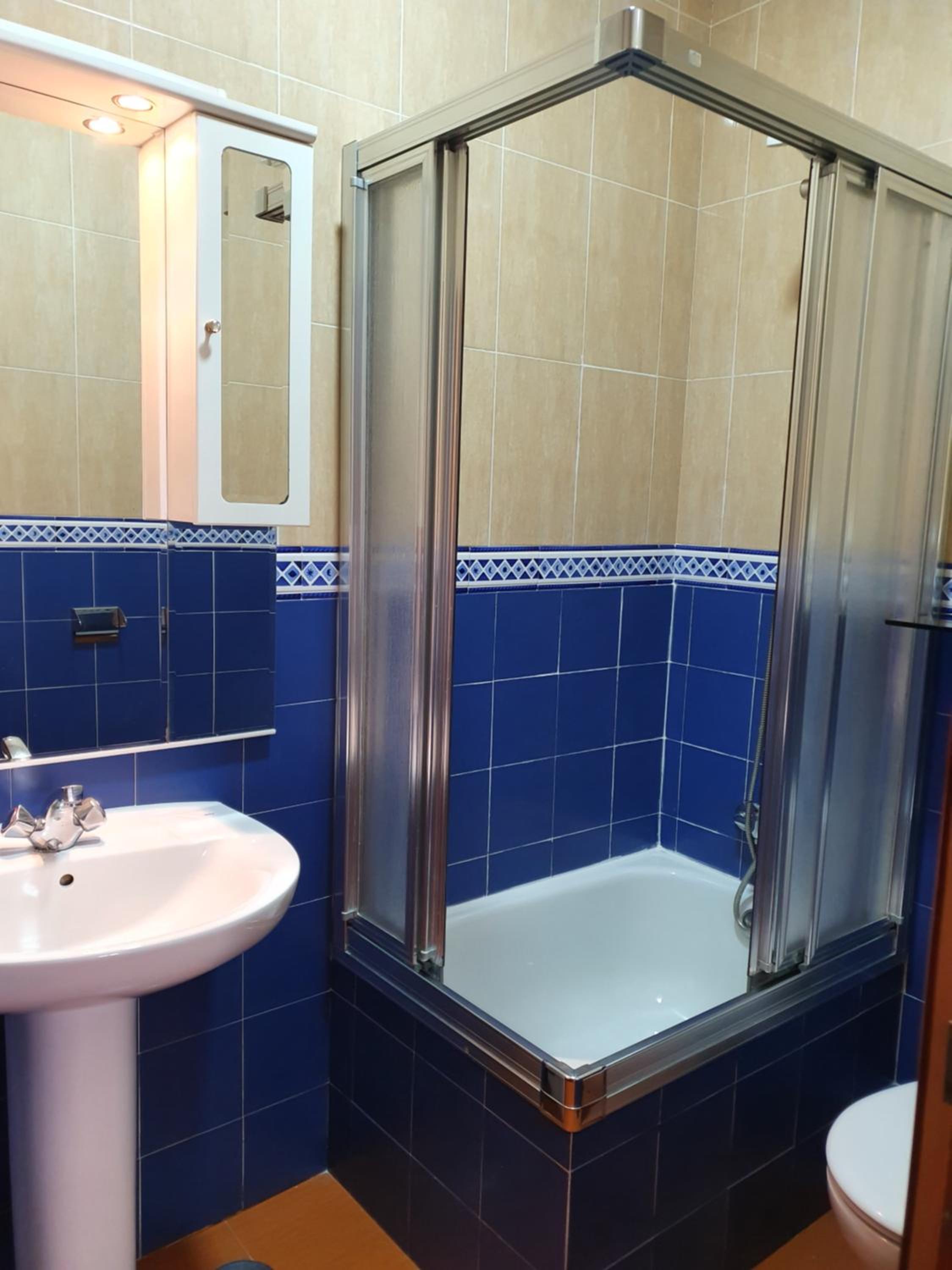 Triple Room with Private Bathroom photo 3