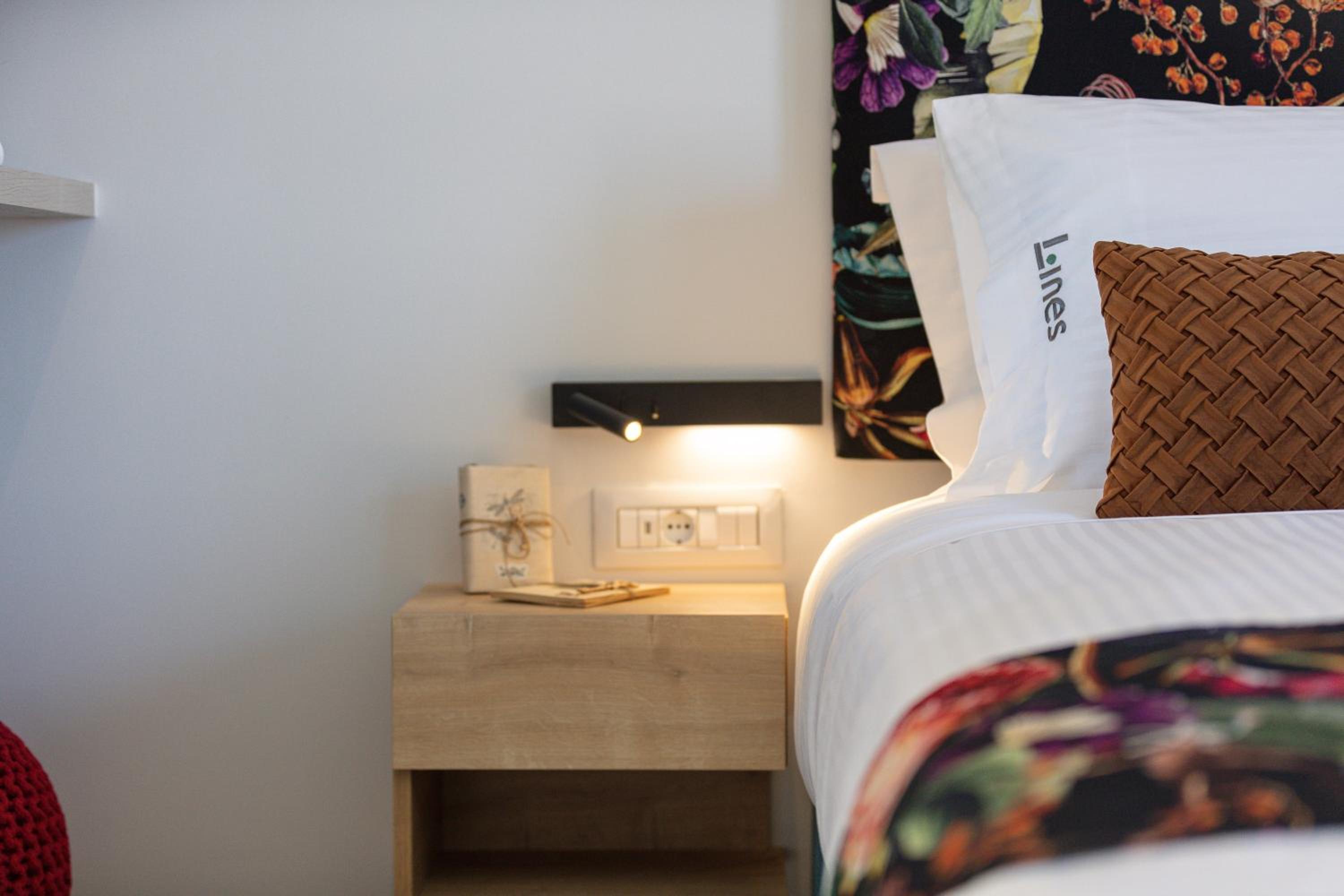 Standard Double or Twin Room - Photo 7
