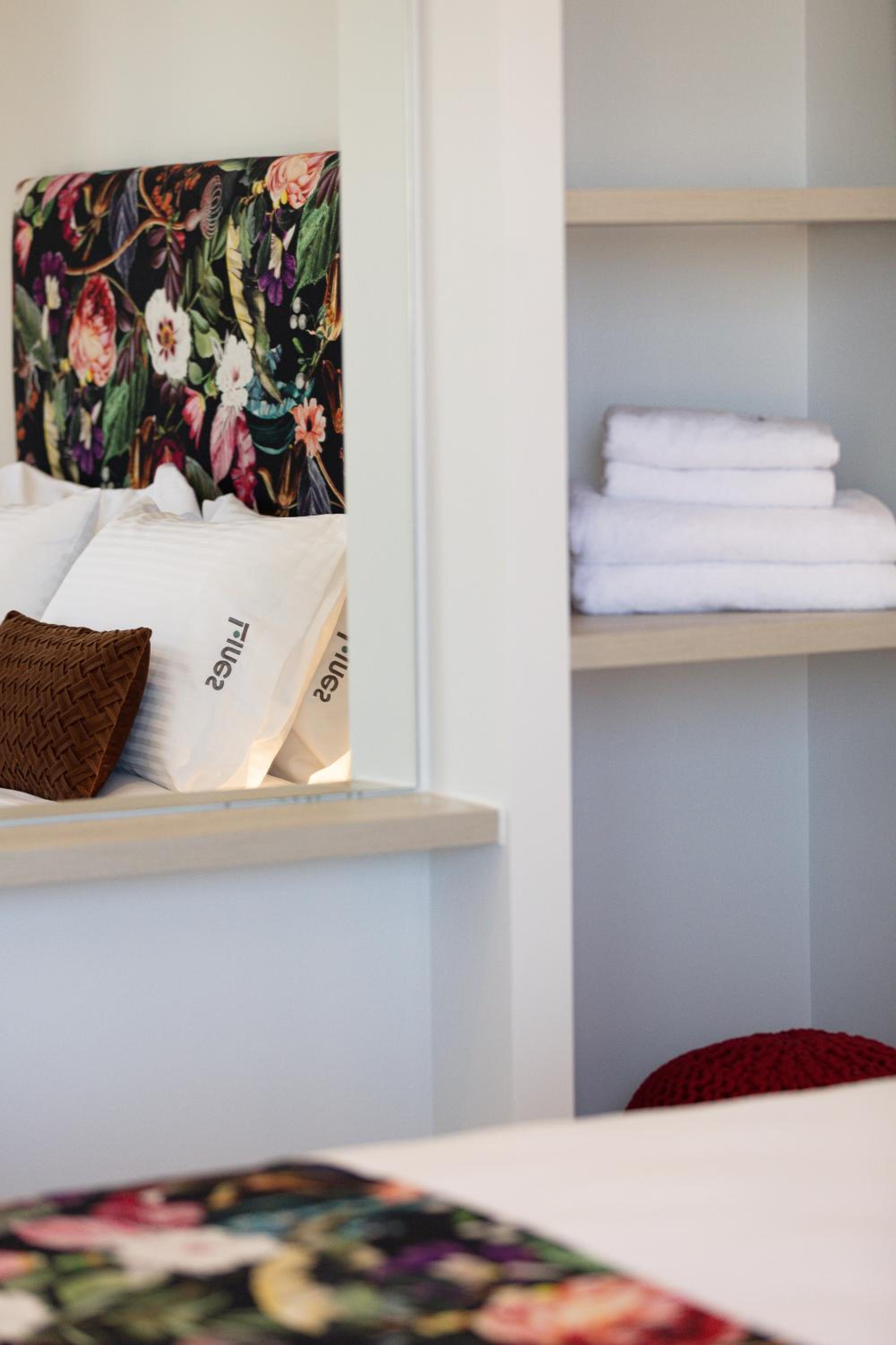 Standard Double or Twin Room - Photo 13