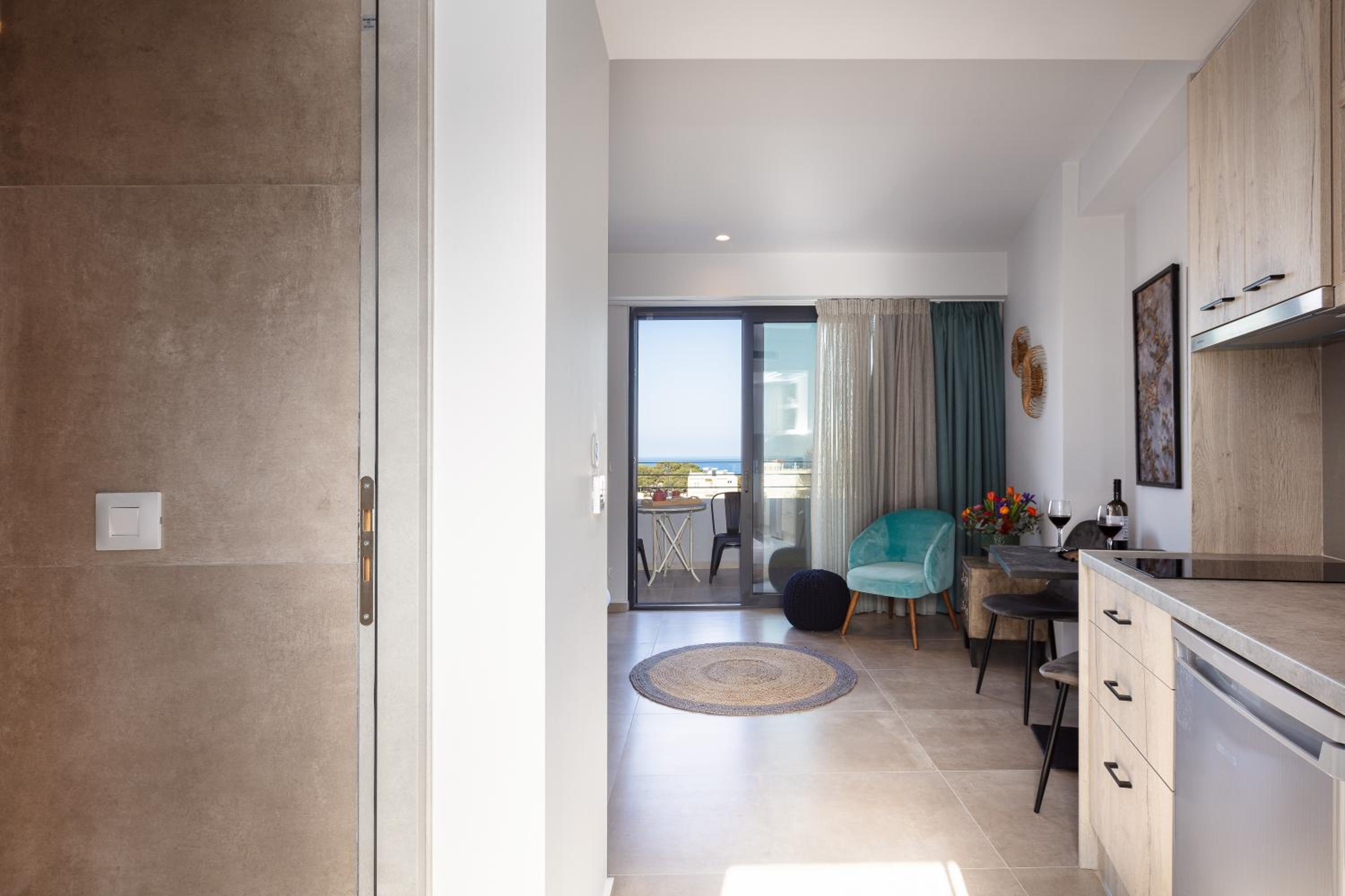 Standard Double or Twin Room - Photo 6