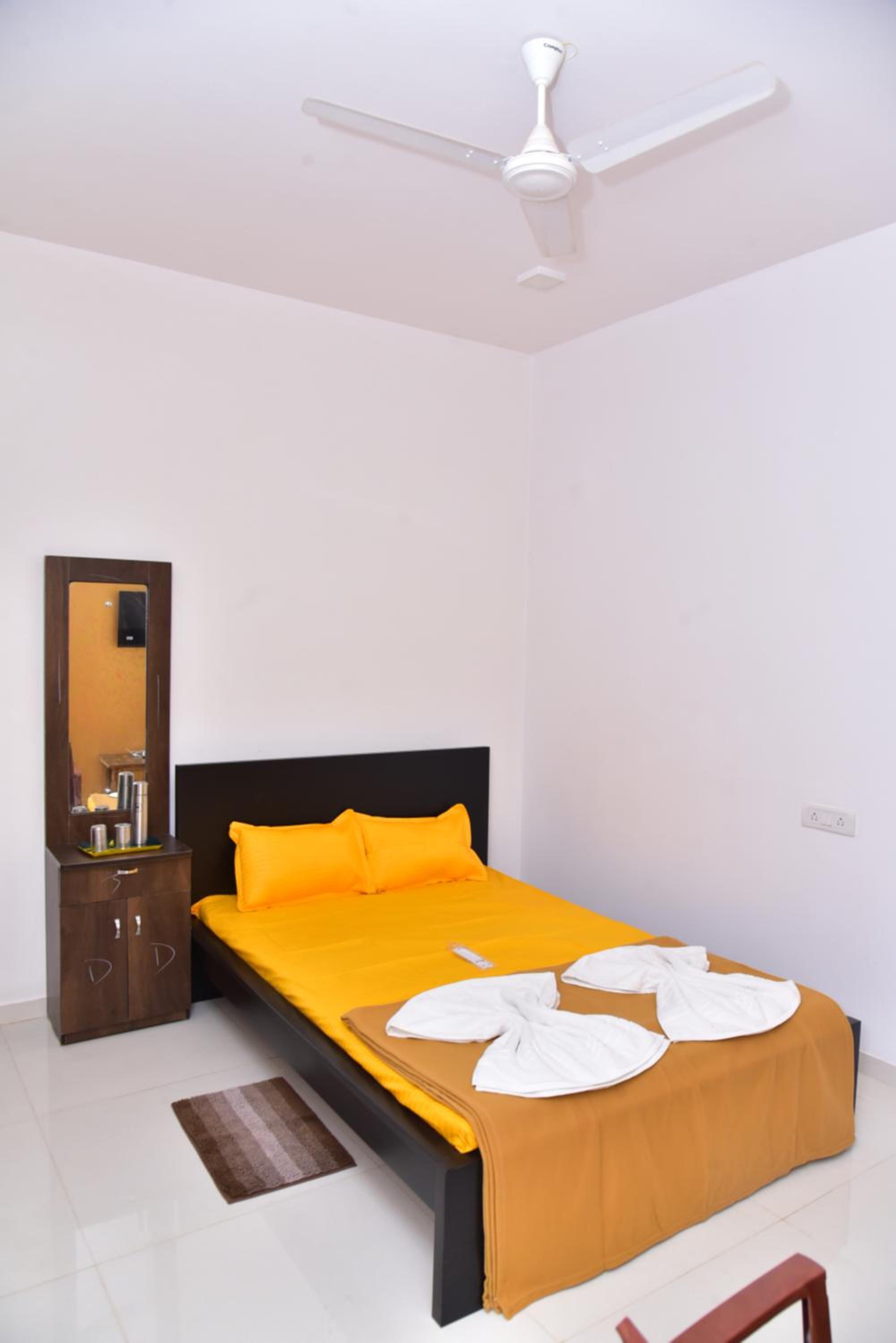Budget Double Room photo 1