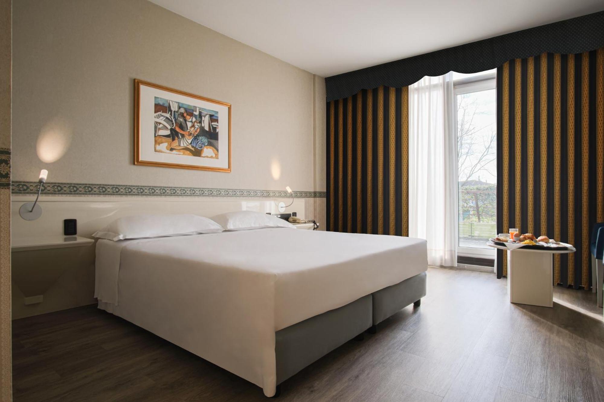 Double or Twin Room - Photo 1
