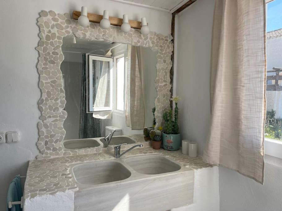 One-Bedroom House photo 2
