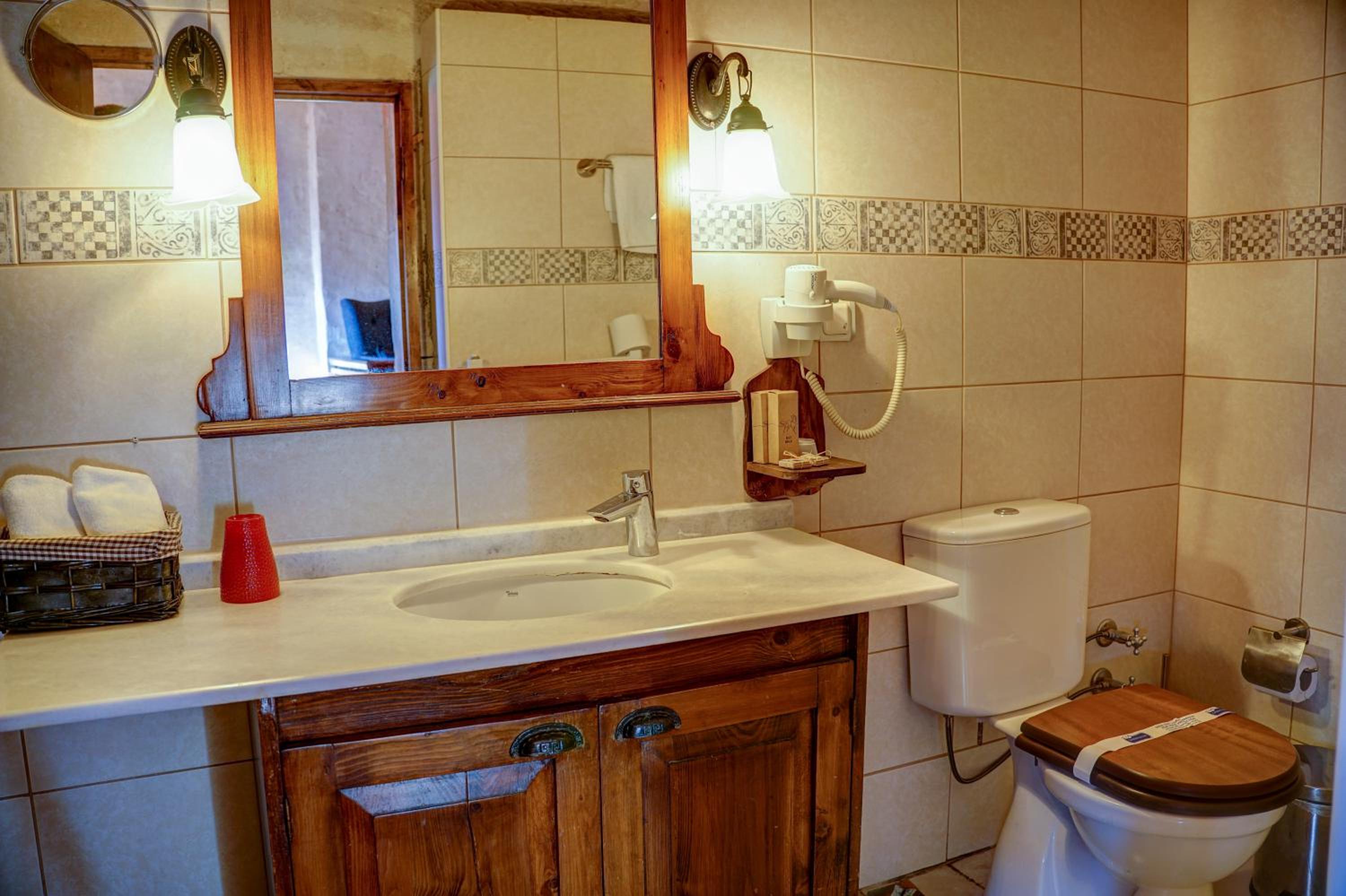 Double Cave Room  - Photo 4