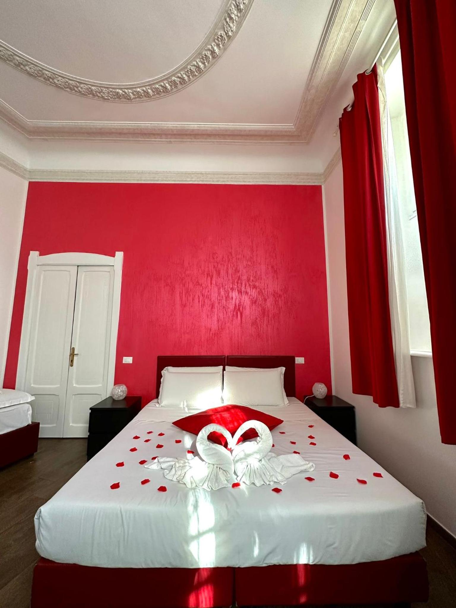 Quadruple Room with Private Bathroom photo 1