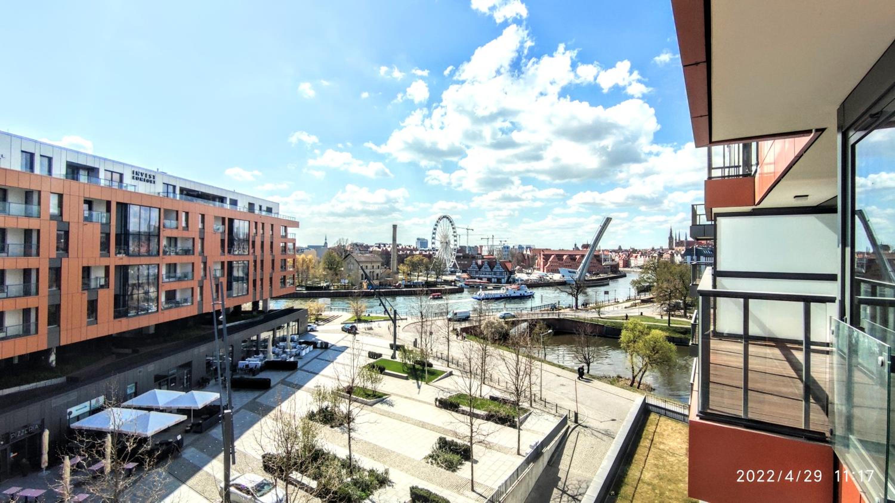 Three-Bedroom Apartment with Marina View - Photo 16