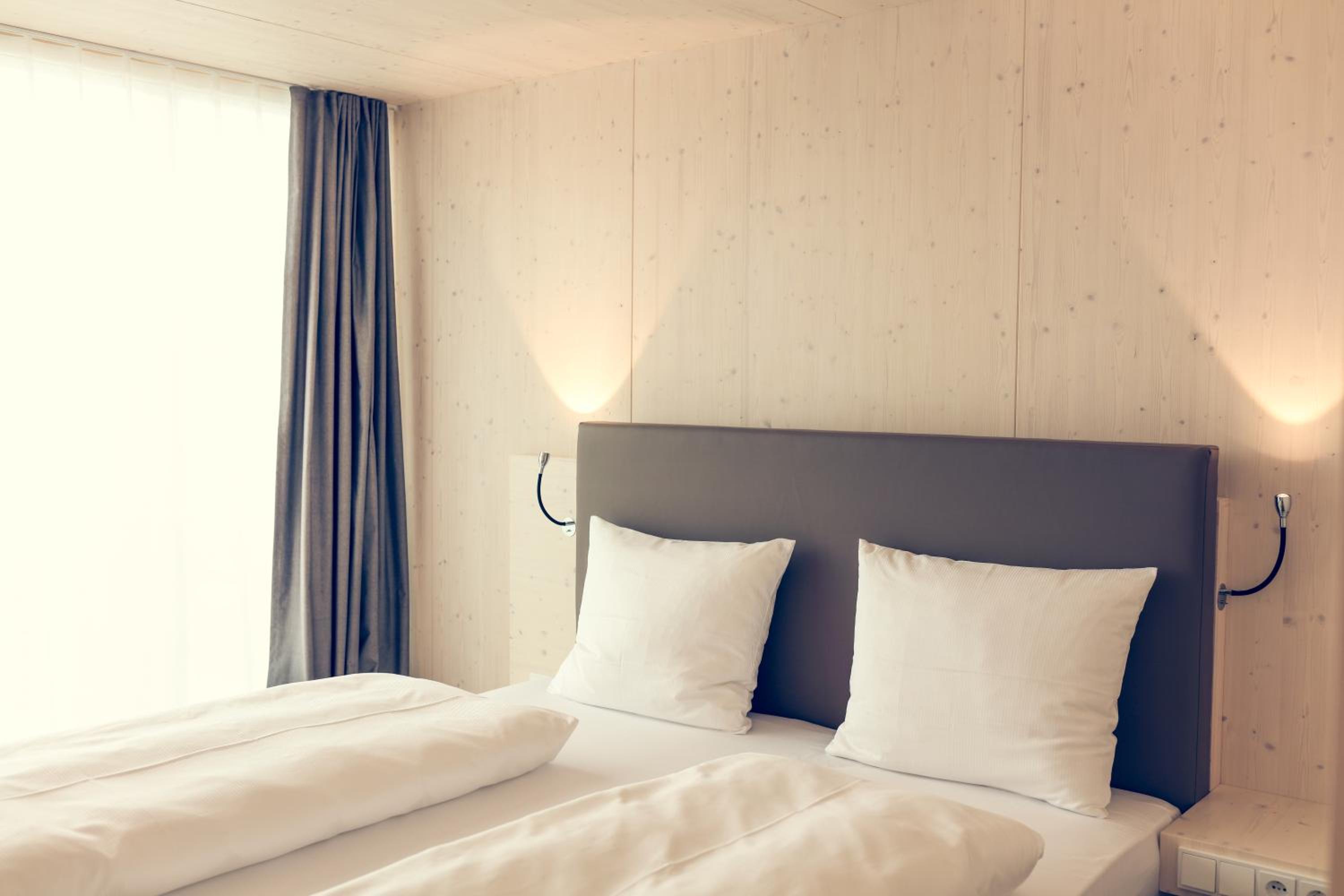 Standard Double Room - Photo 7