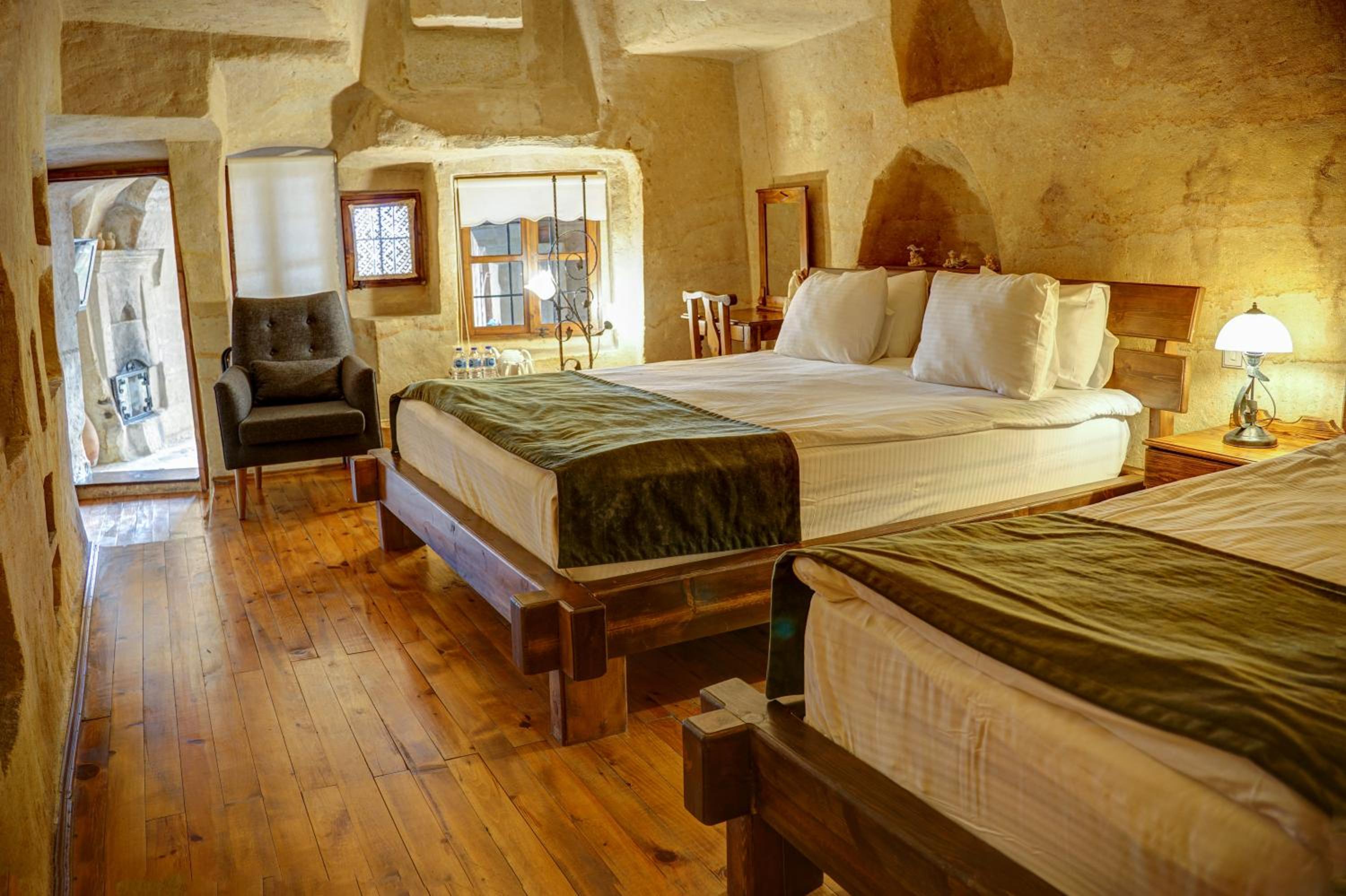 King Cave Suite - Photo 13