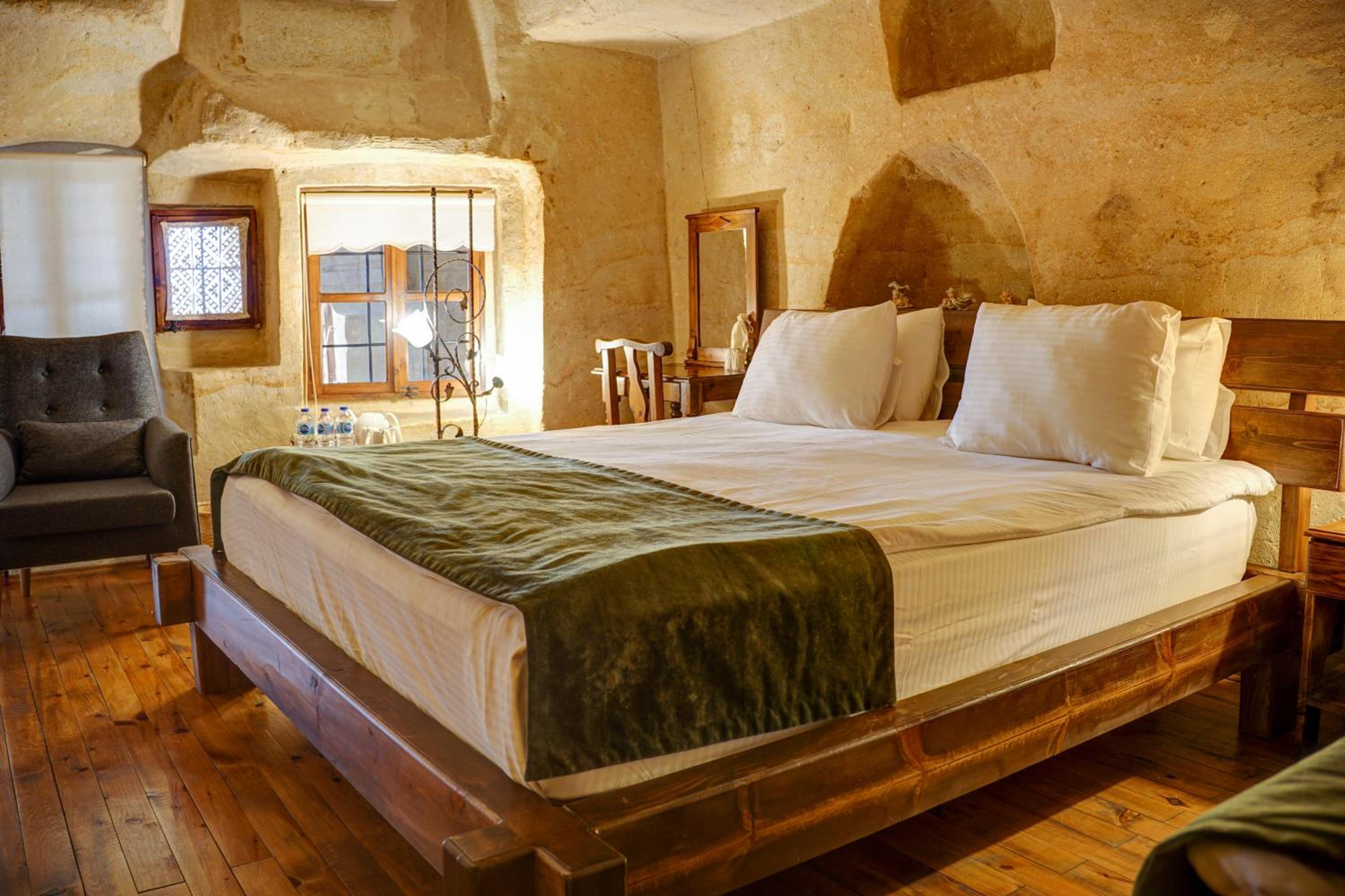 King Cave Suite - Photo 12