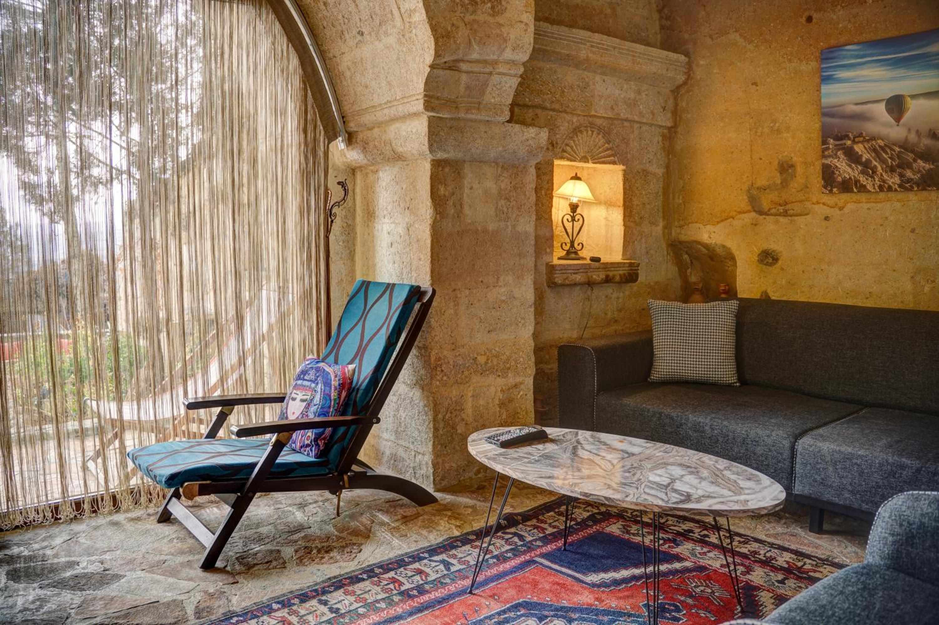 King Cave Suite - Photo 8