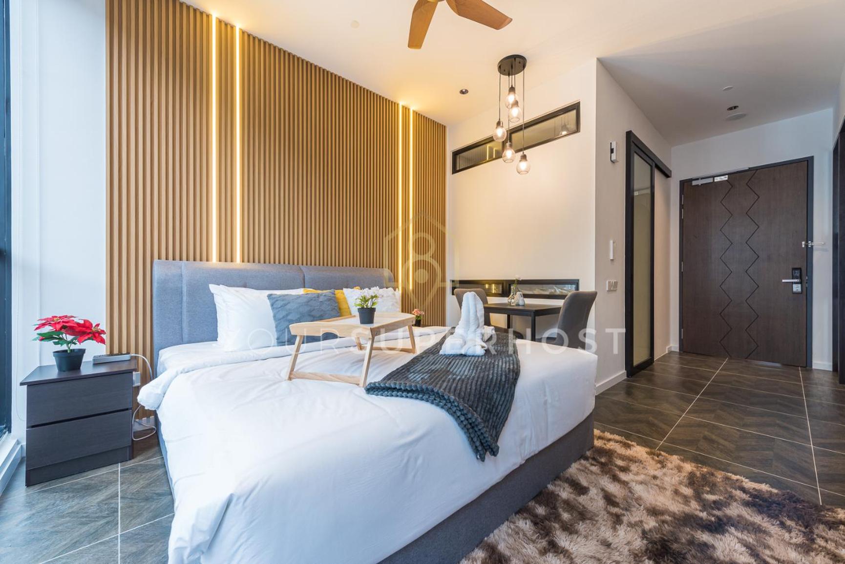 Deluxe King Suite