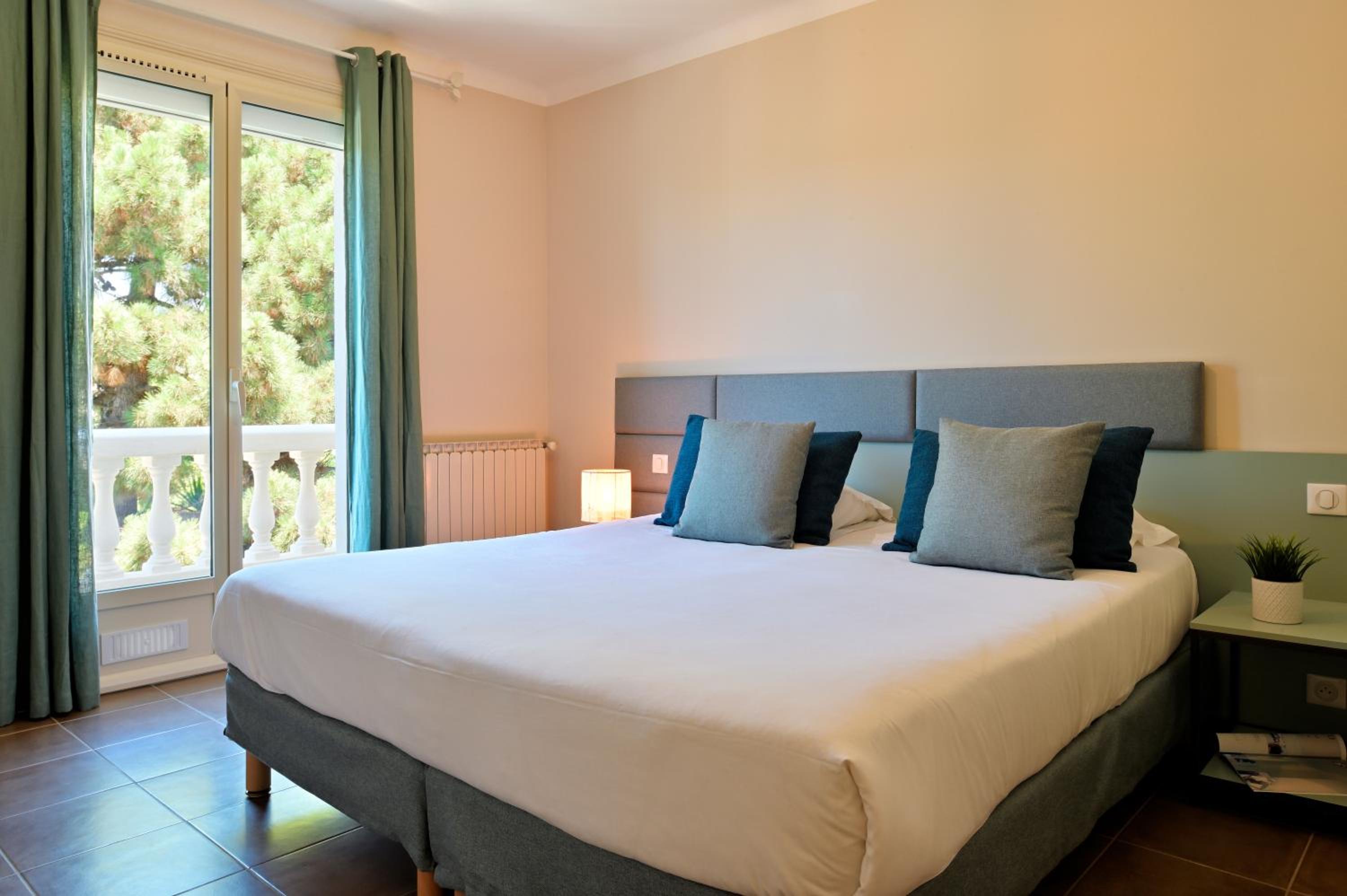 Family Suite (6 Adults)