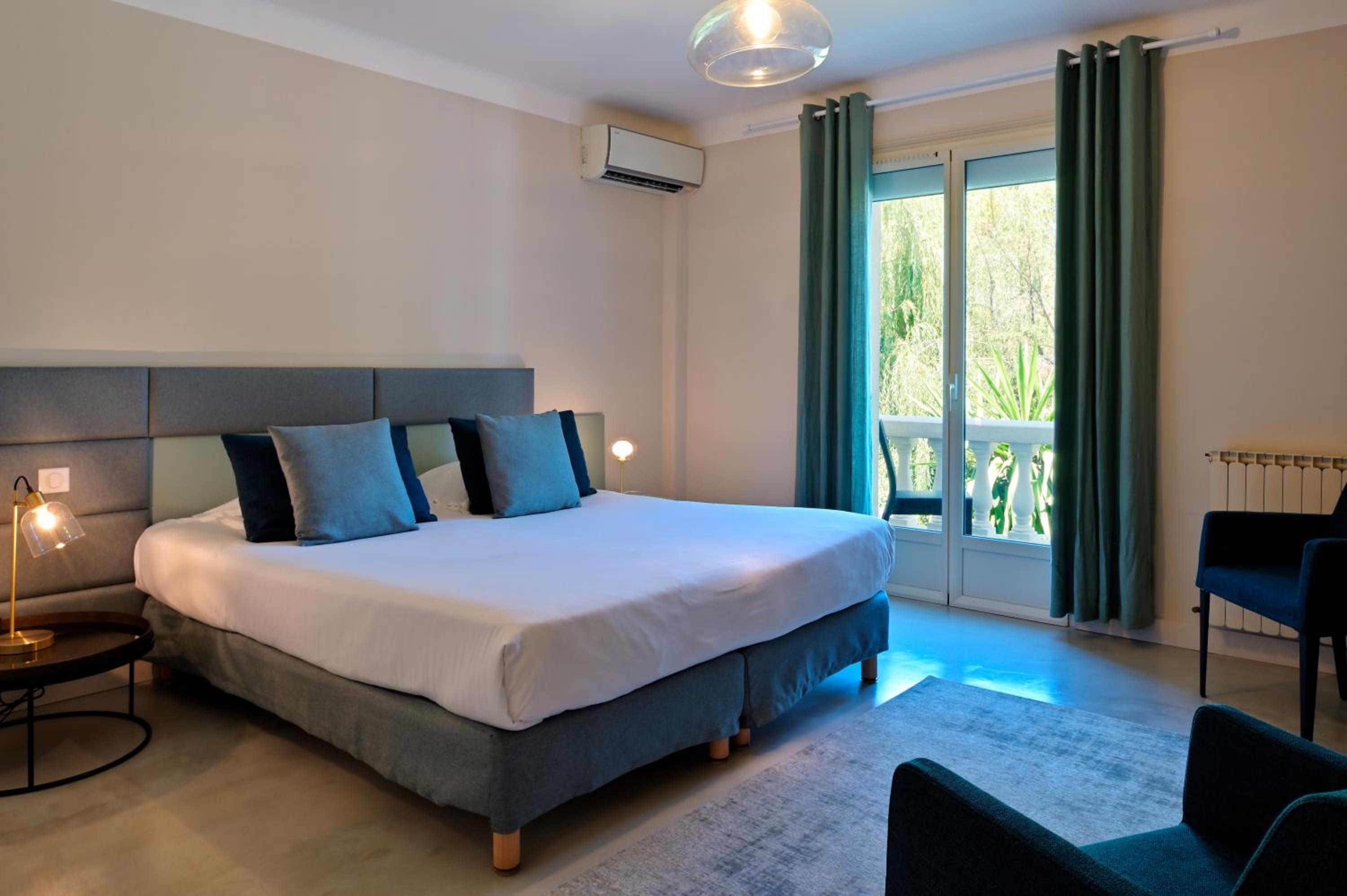 Junior Suite with Balcony