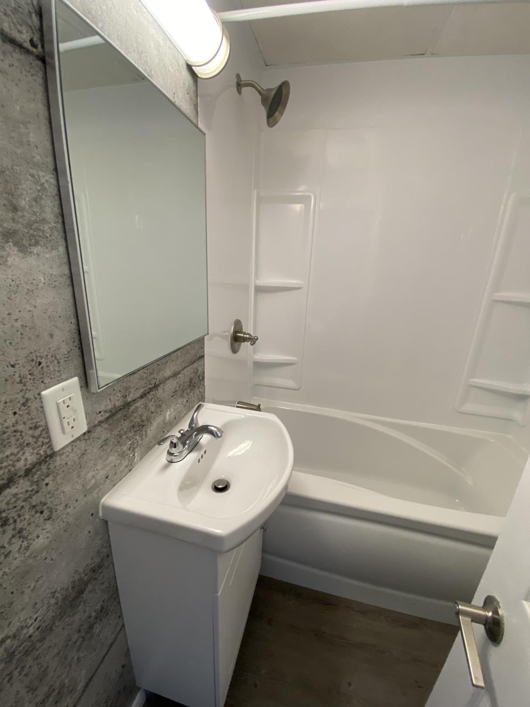 Two-Bedroom Apartment - Photo 11