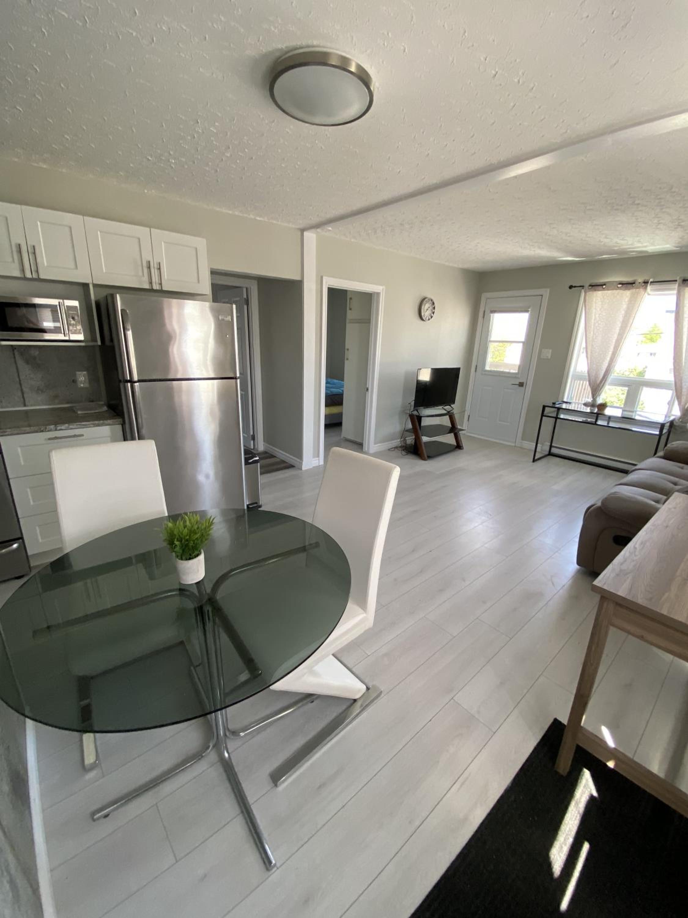 Two-Bedroom Apartment - Photo 16
