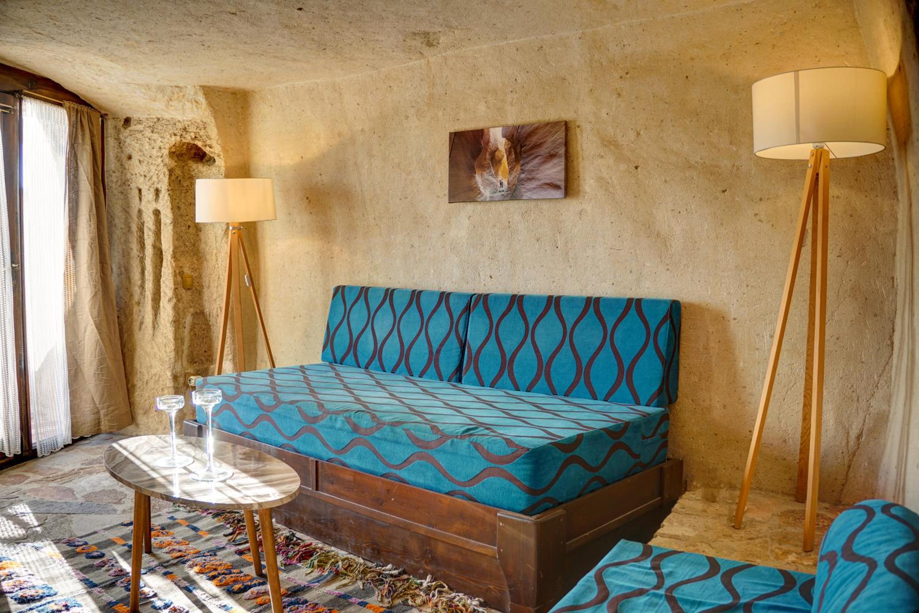 Cave Suite - Photo 5