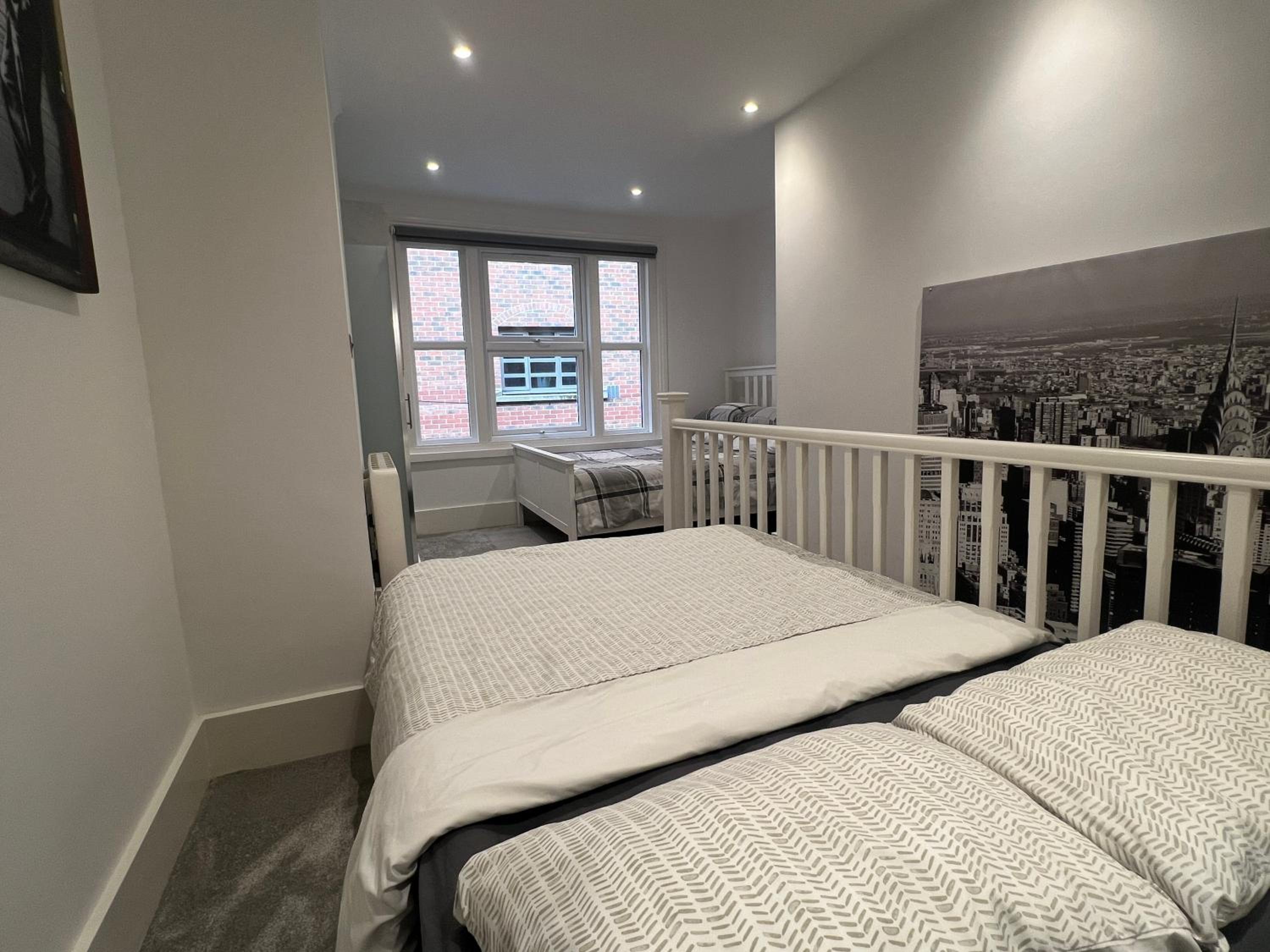 One-Bedroom Apartment - Photo 6