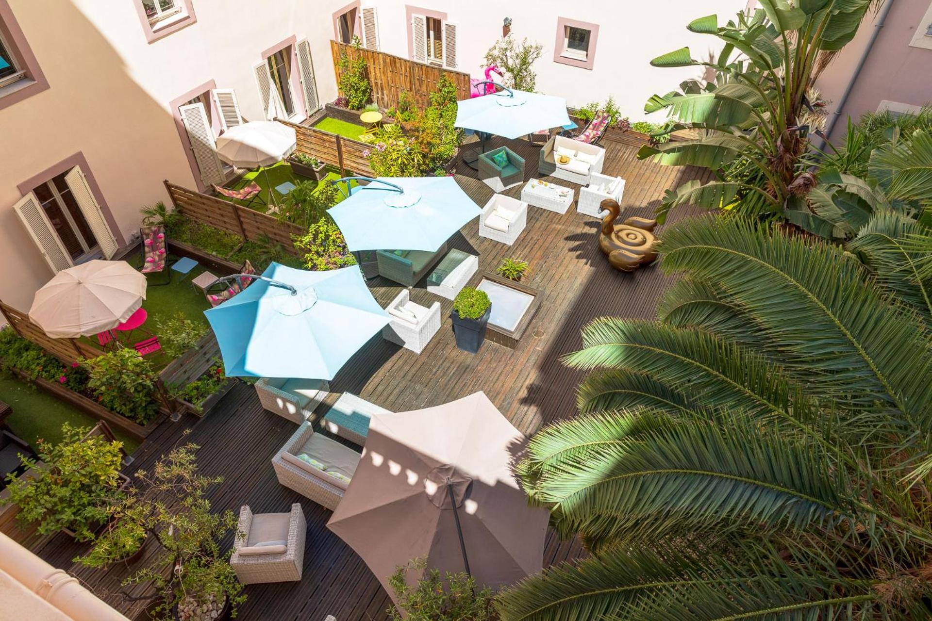 Standard  Double Room patio view - Photo 5