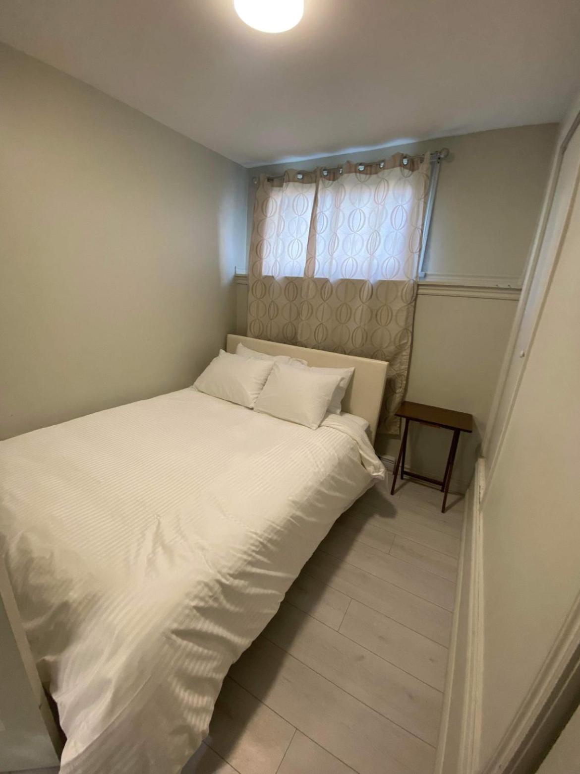 Three-Bedroom Apartment - Photo 7
