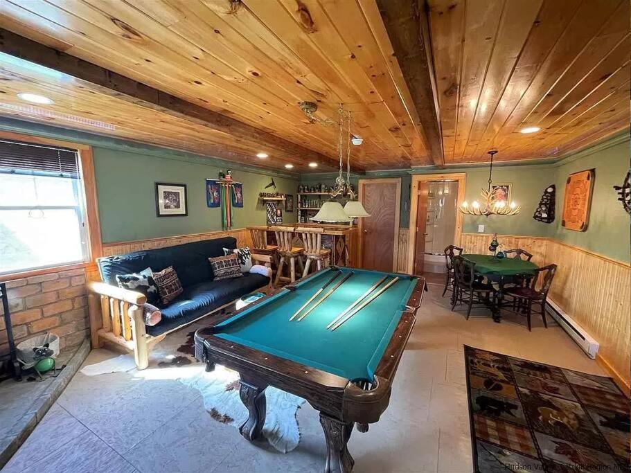 Three-Bedroom House photo 2