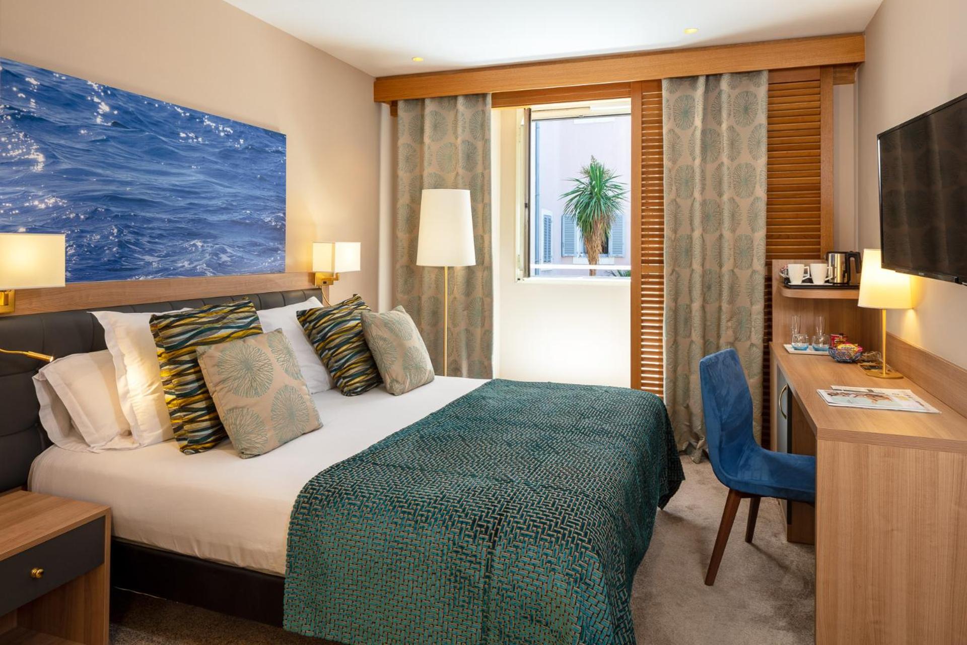 Privilege Room with Patio View - Photo 1