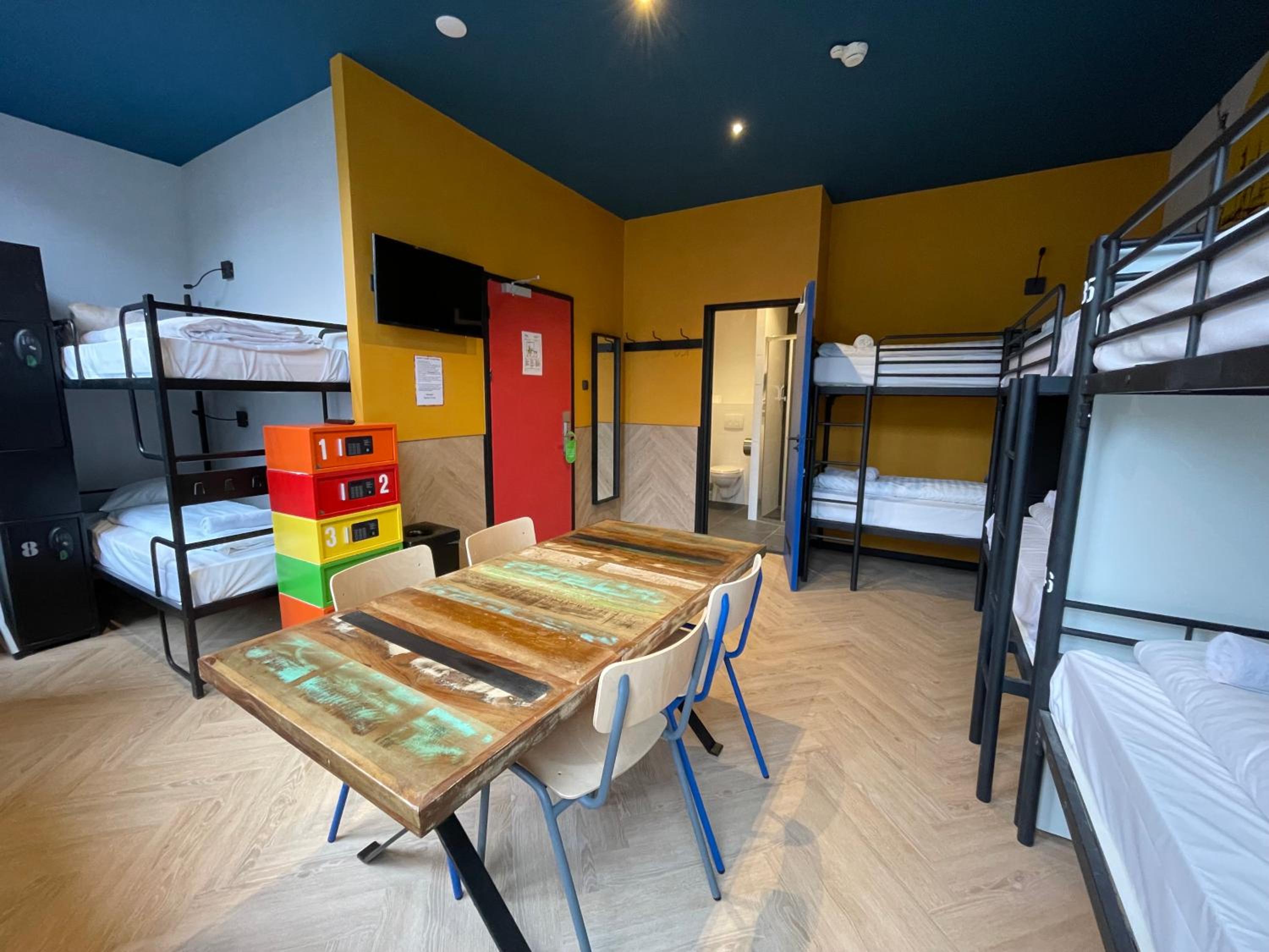 Bed in 8-Bed Mixed Dormitory Room thumbnail 6