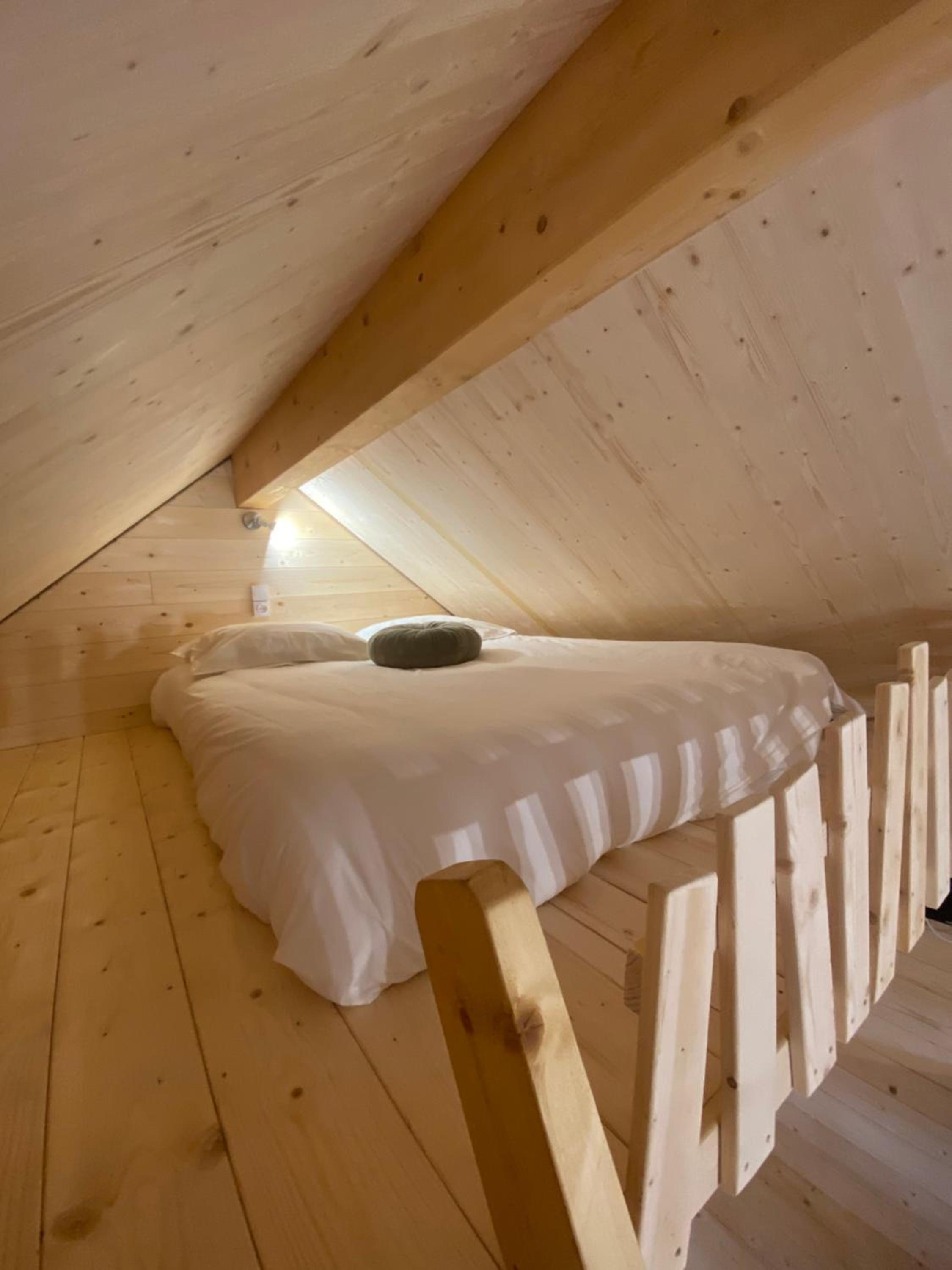 Unique Cabin - Photo 1