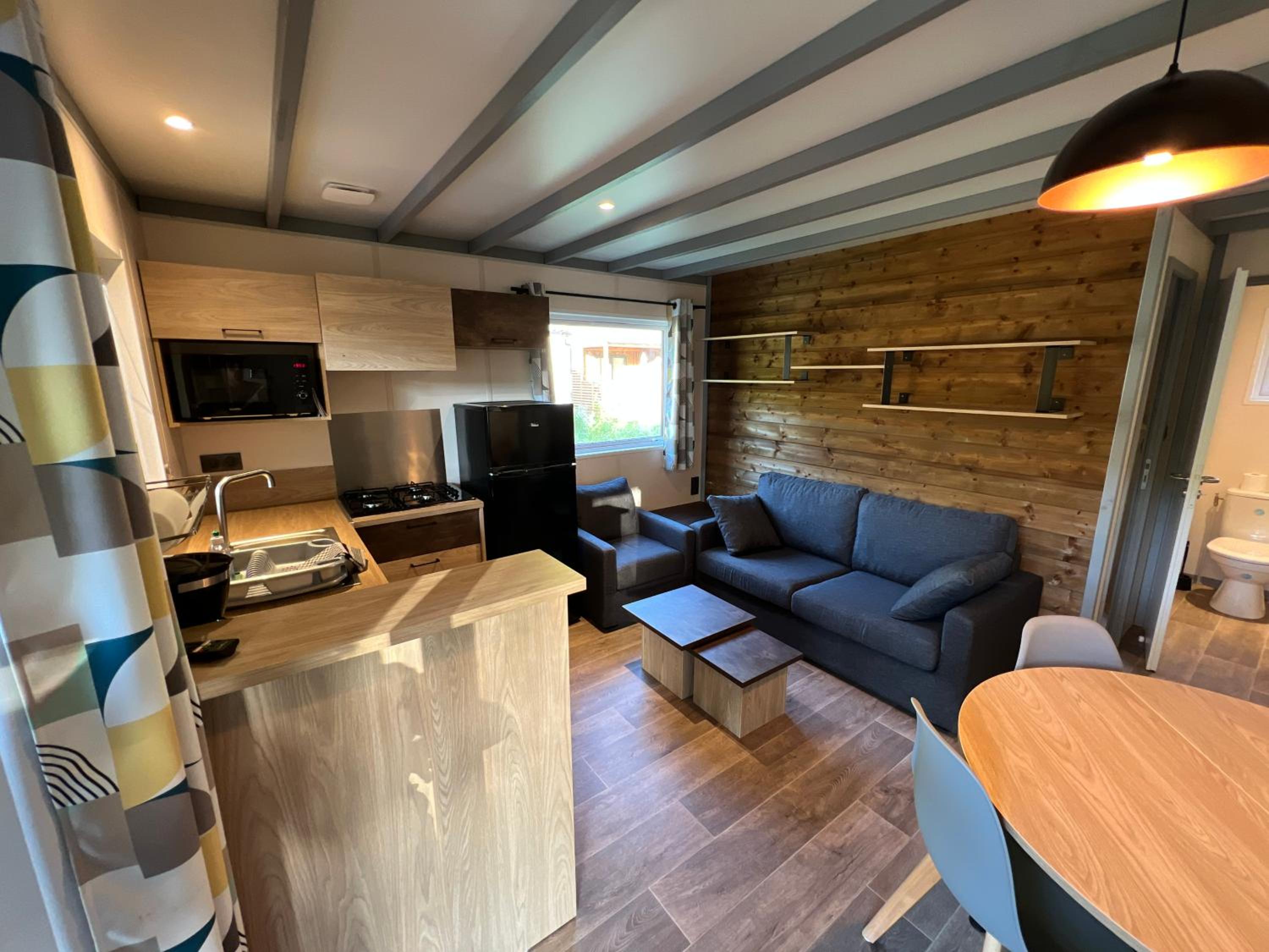 Three-Bedroom Chalet with Spa Bath (6 Adults) - Photo 1