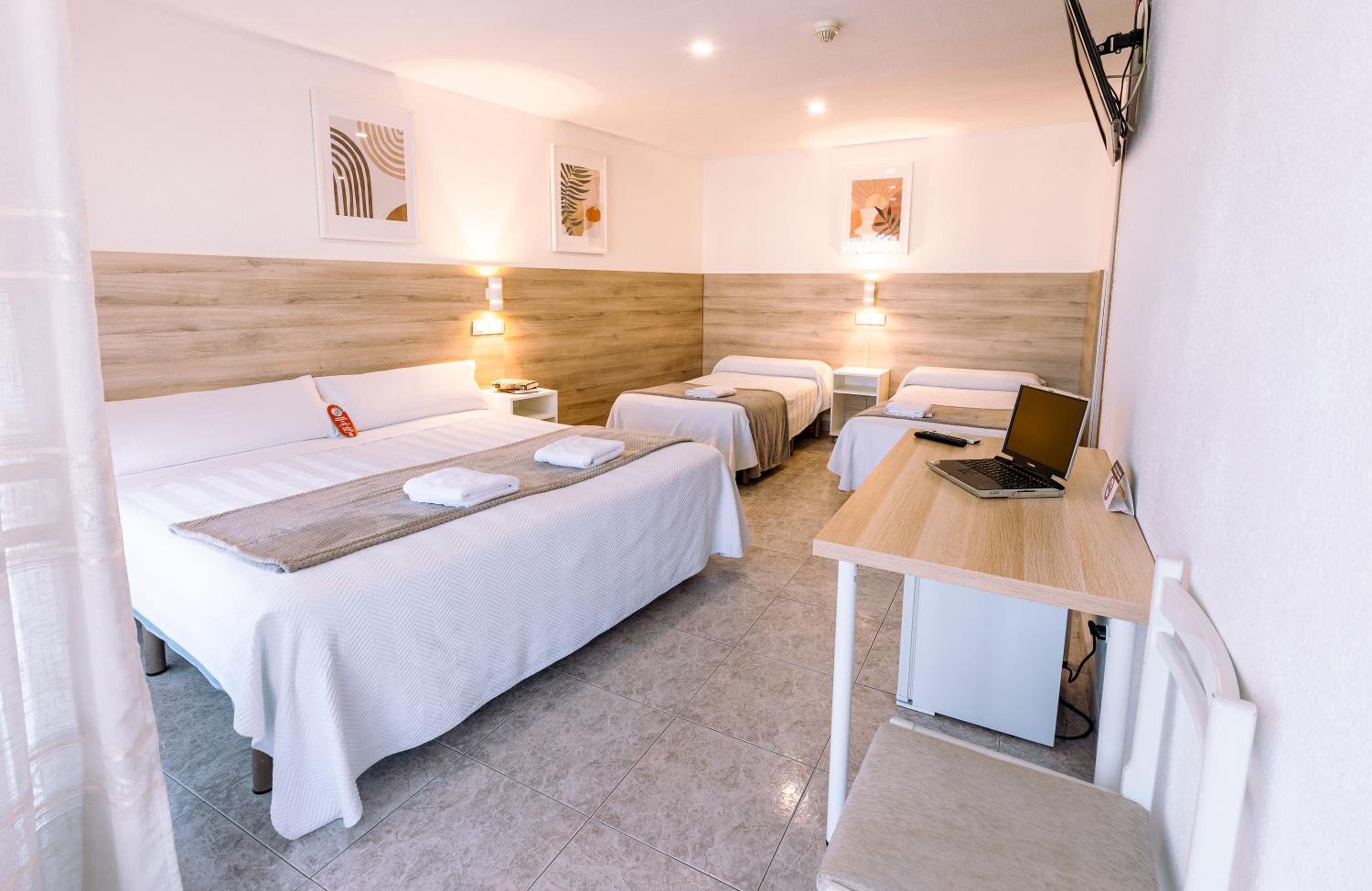 Habitación Cuádruple con Terraza