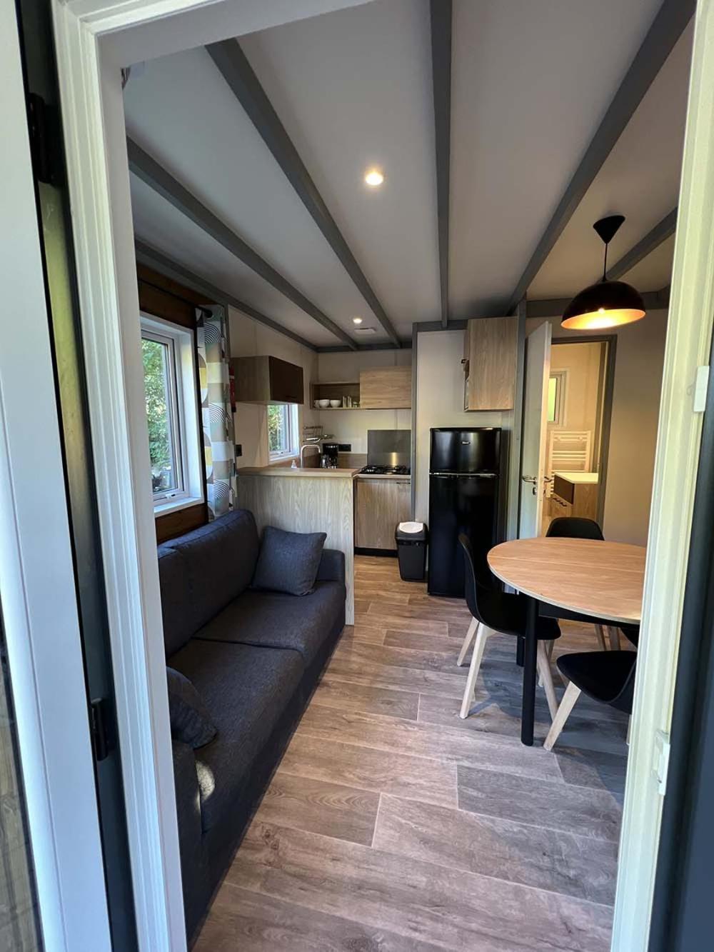 Two-Bedroom Chalet (5 Adults) - Photo 3