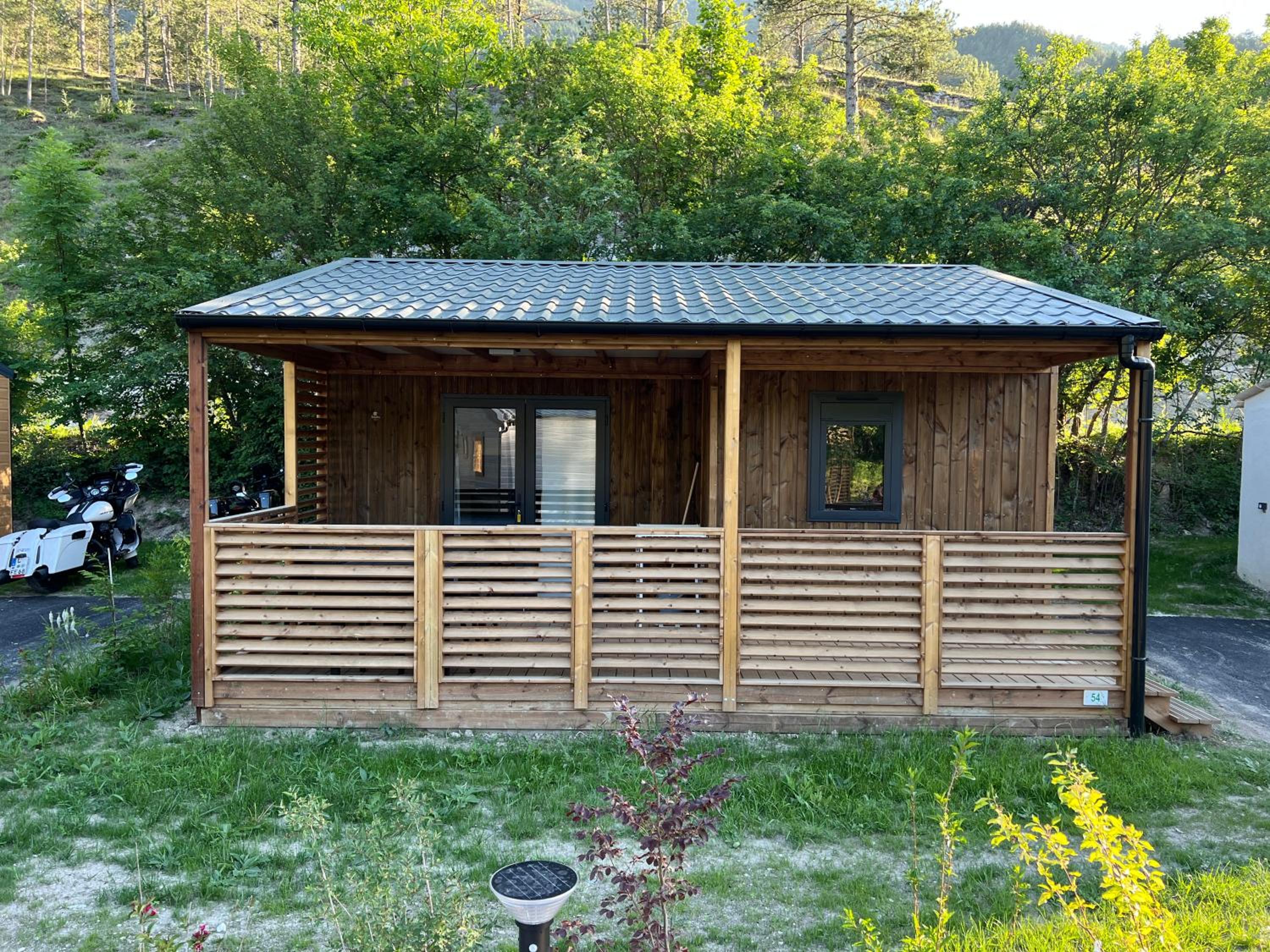Two-Bedroom Chalet (5 Adults) - Photo 6