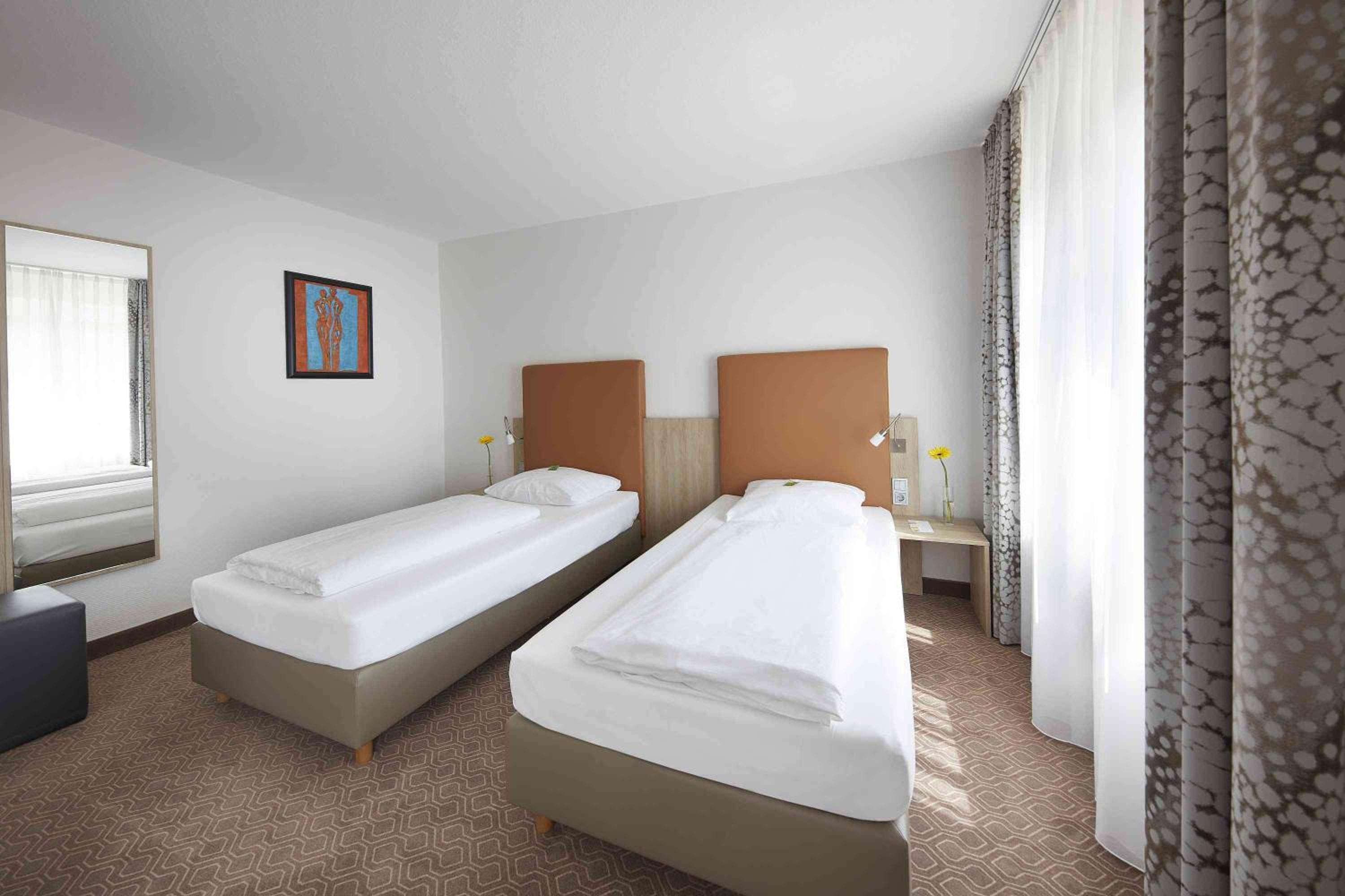 Superior Double Room thumbnail 6