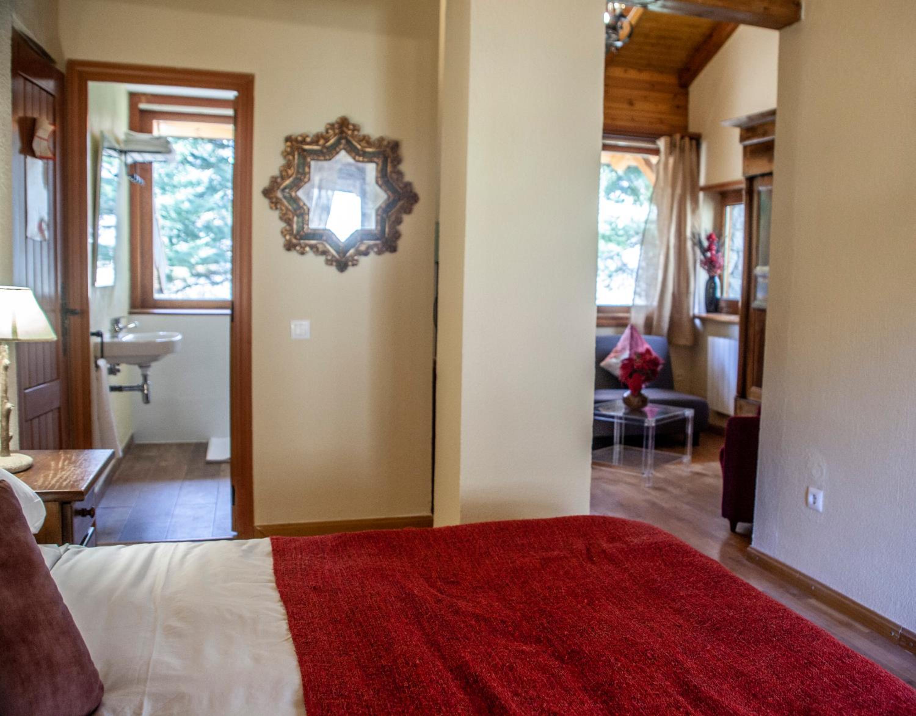 Suite Junior con Vista al Jardín