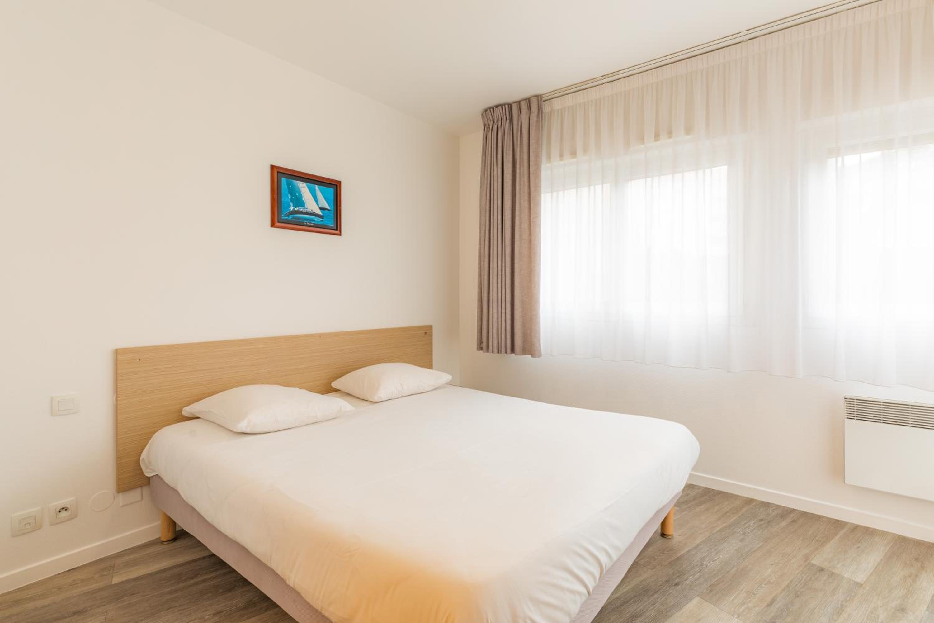 Apartment - Photo 2