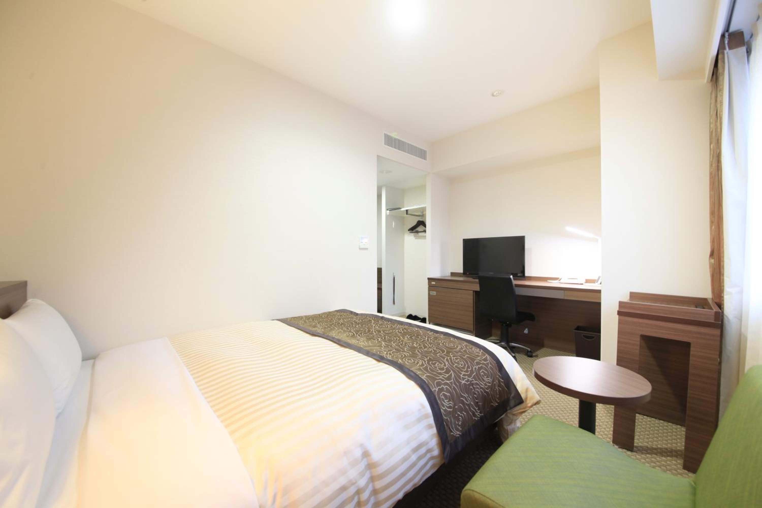 Single Room - Non-Smoking