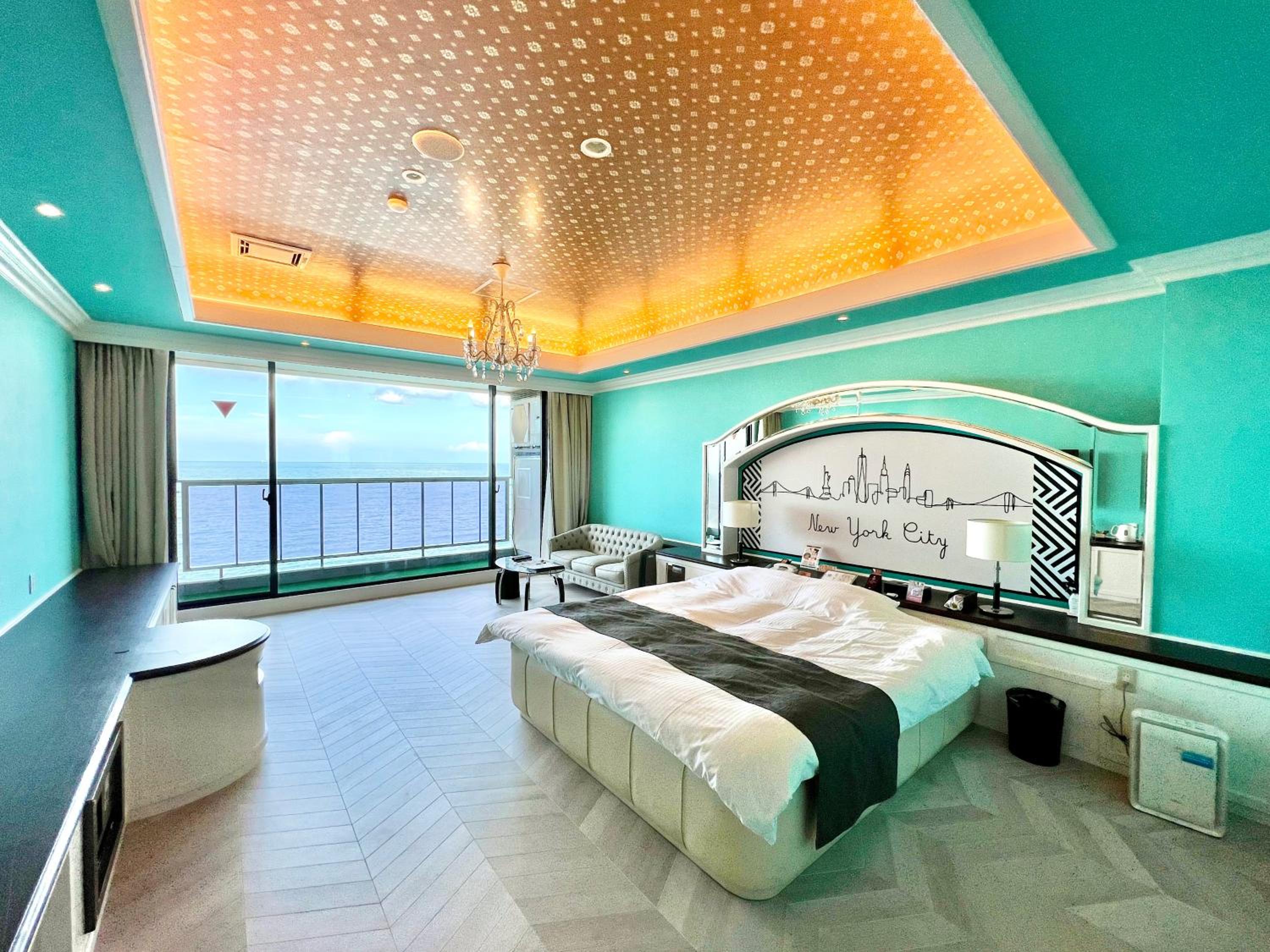 Queen Room with Balcony